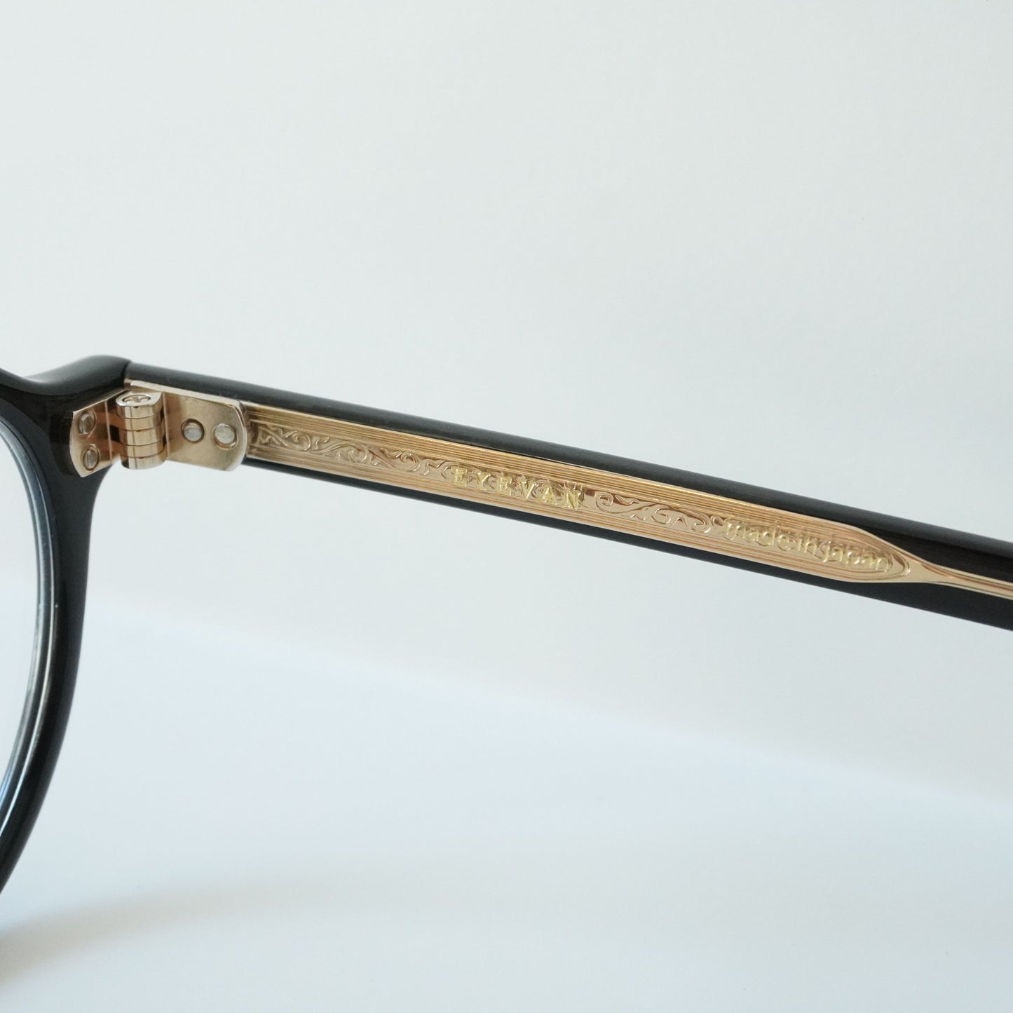 ATTACHE (PBK)