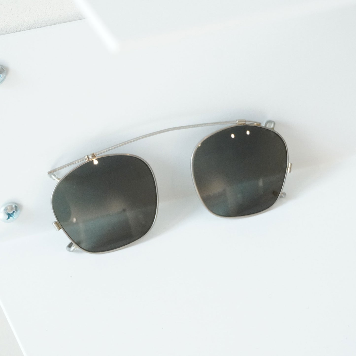 AG-01 (Clip-on)