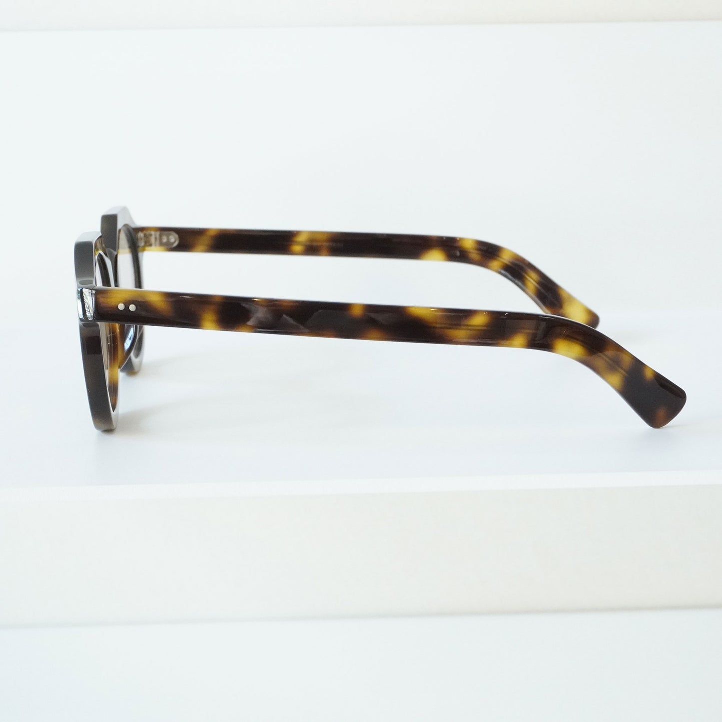 GP-02 (écaille jaune - Lens: BROWN)