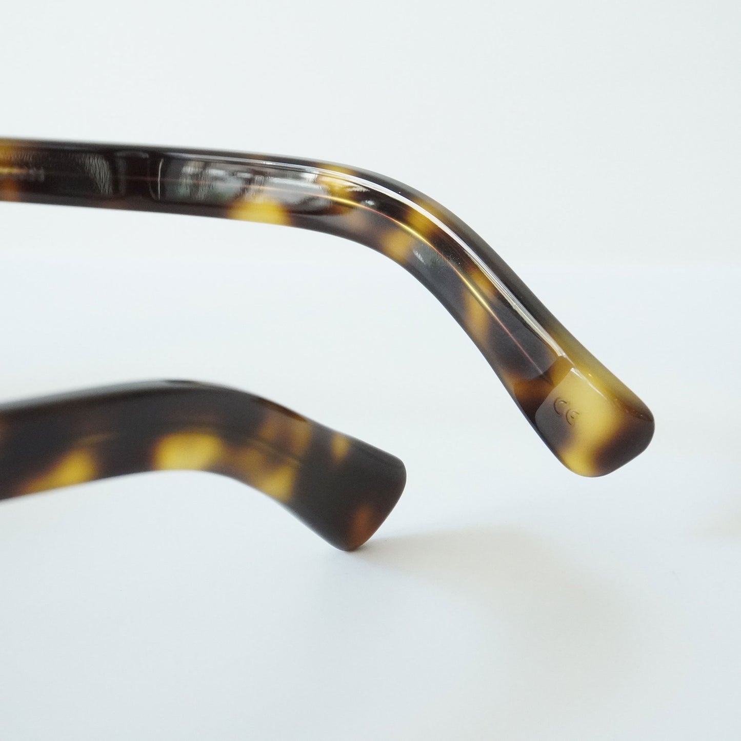 GP-02 (écaille jaune - Lens: BROWN)