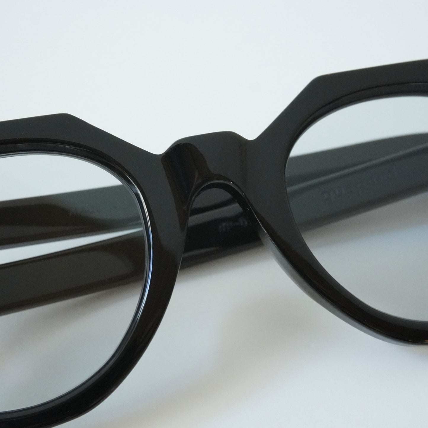 GP-02 (noir - Lens: BLUE)
