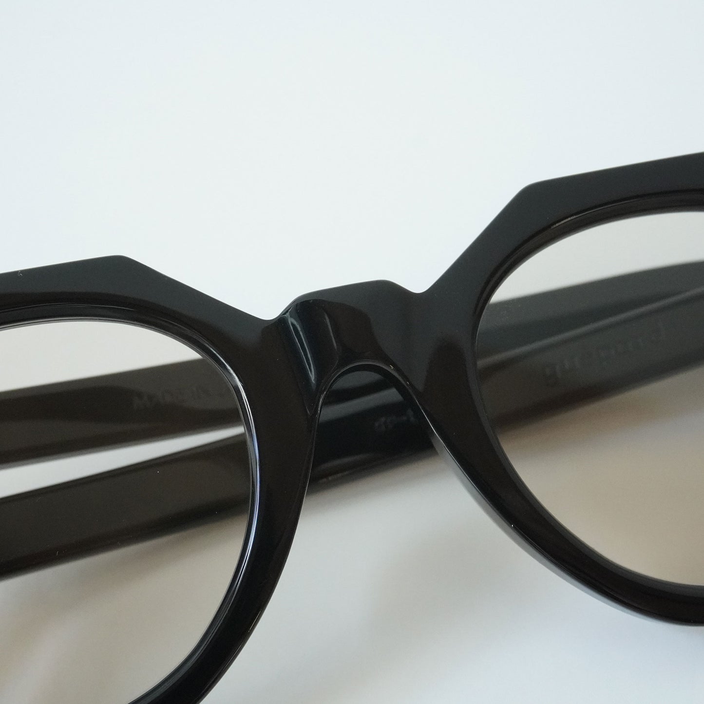 GP-02 (noir - Lens: BROWN)