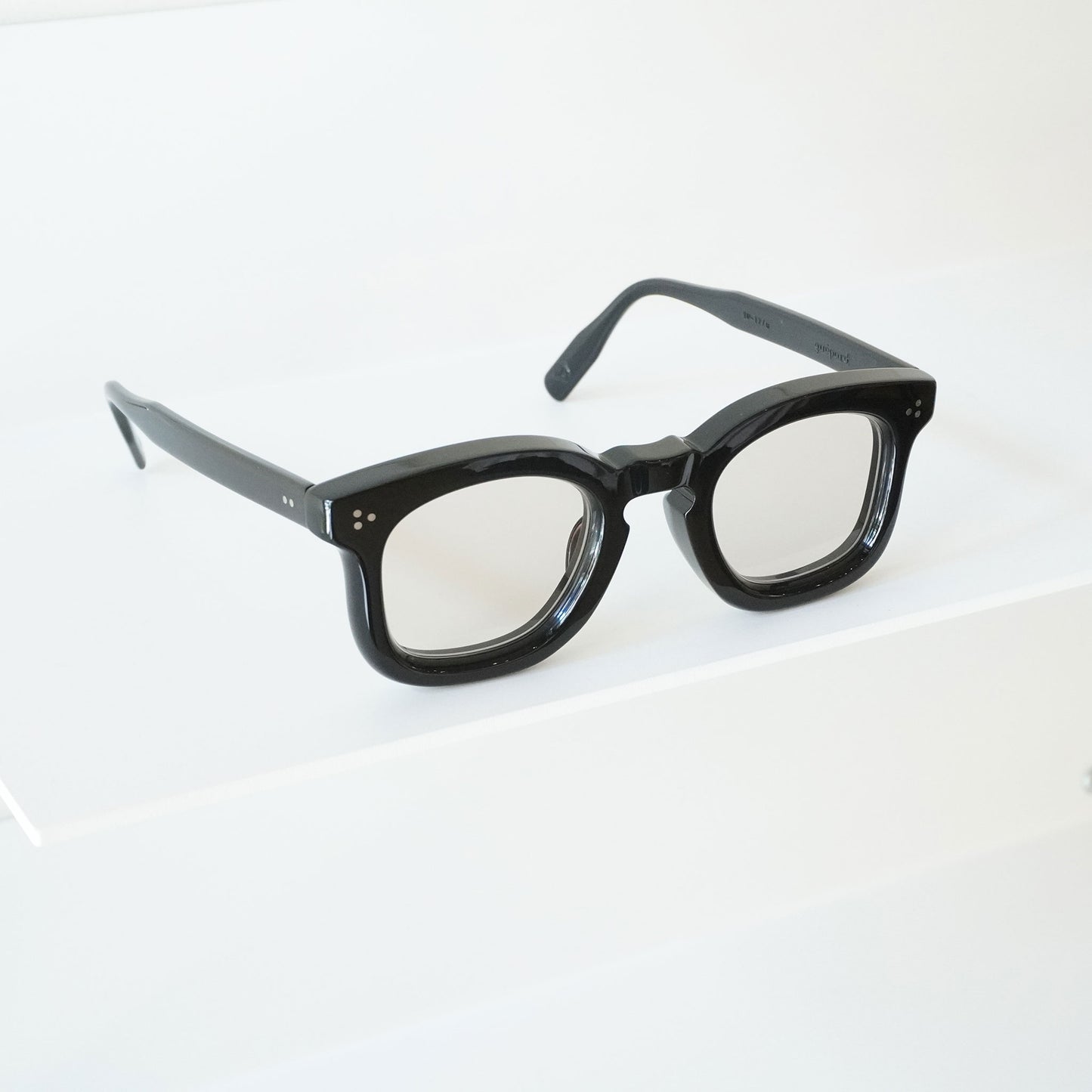 GP-17 (noir - Lens: BROWN)