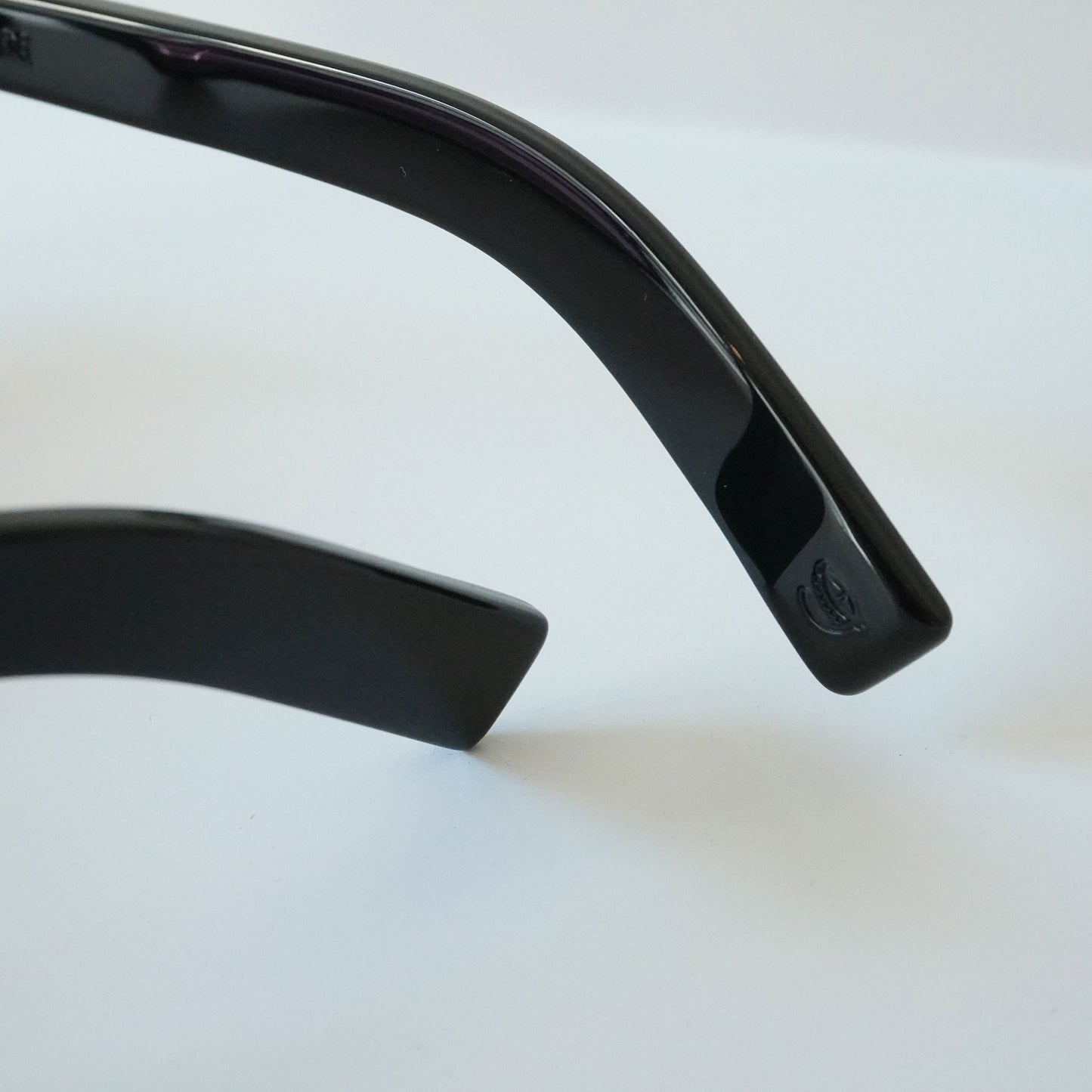 GP-05 (noir - Lens: DARK PURPLE)