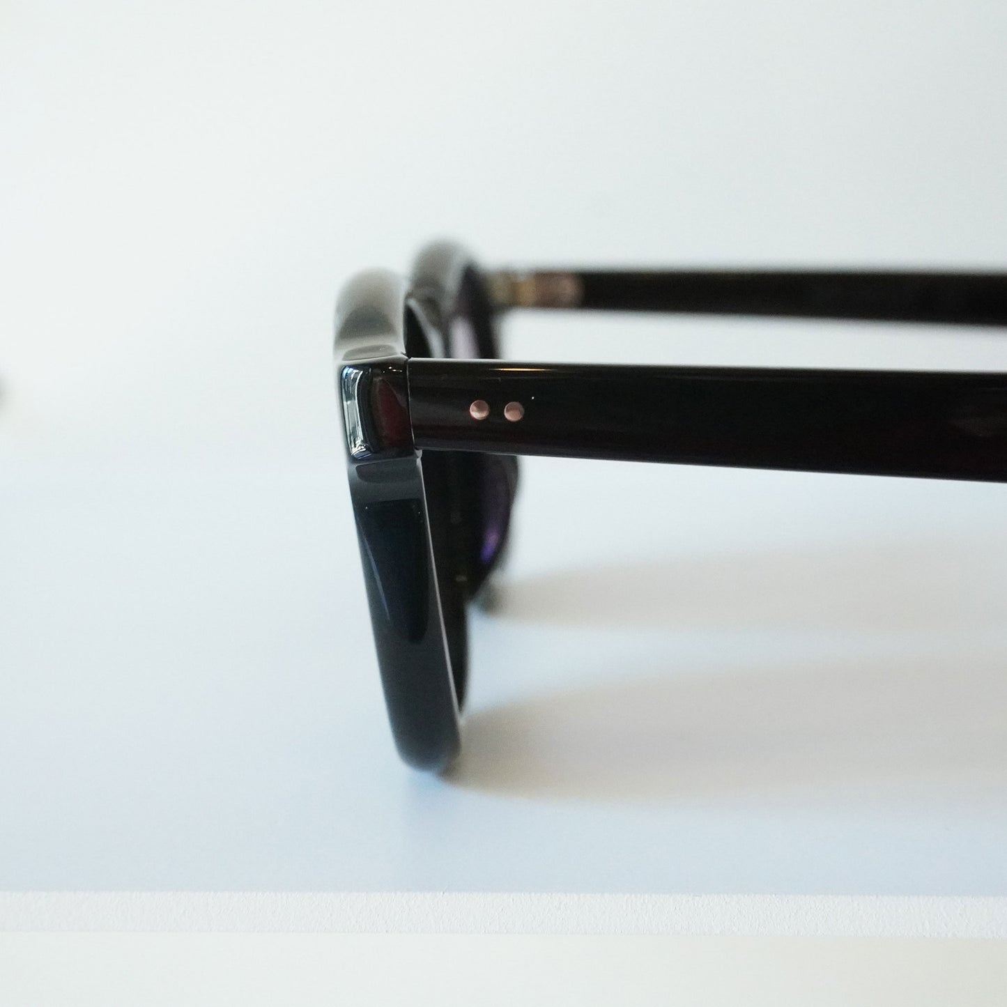 GP-05 (noir - Lens: DARK PURPLE)
