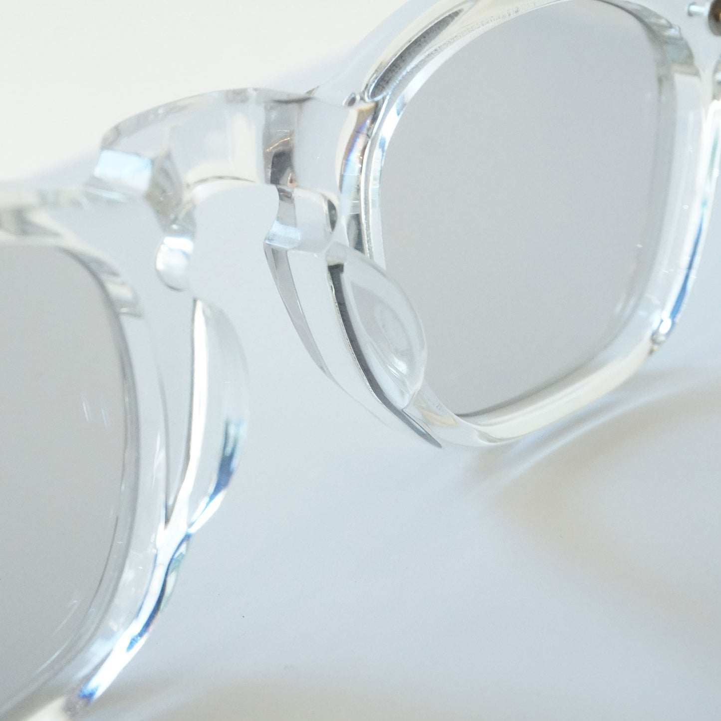 GP-23 (crystal - Lens: BROWN)