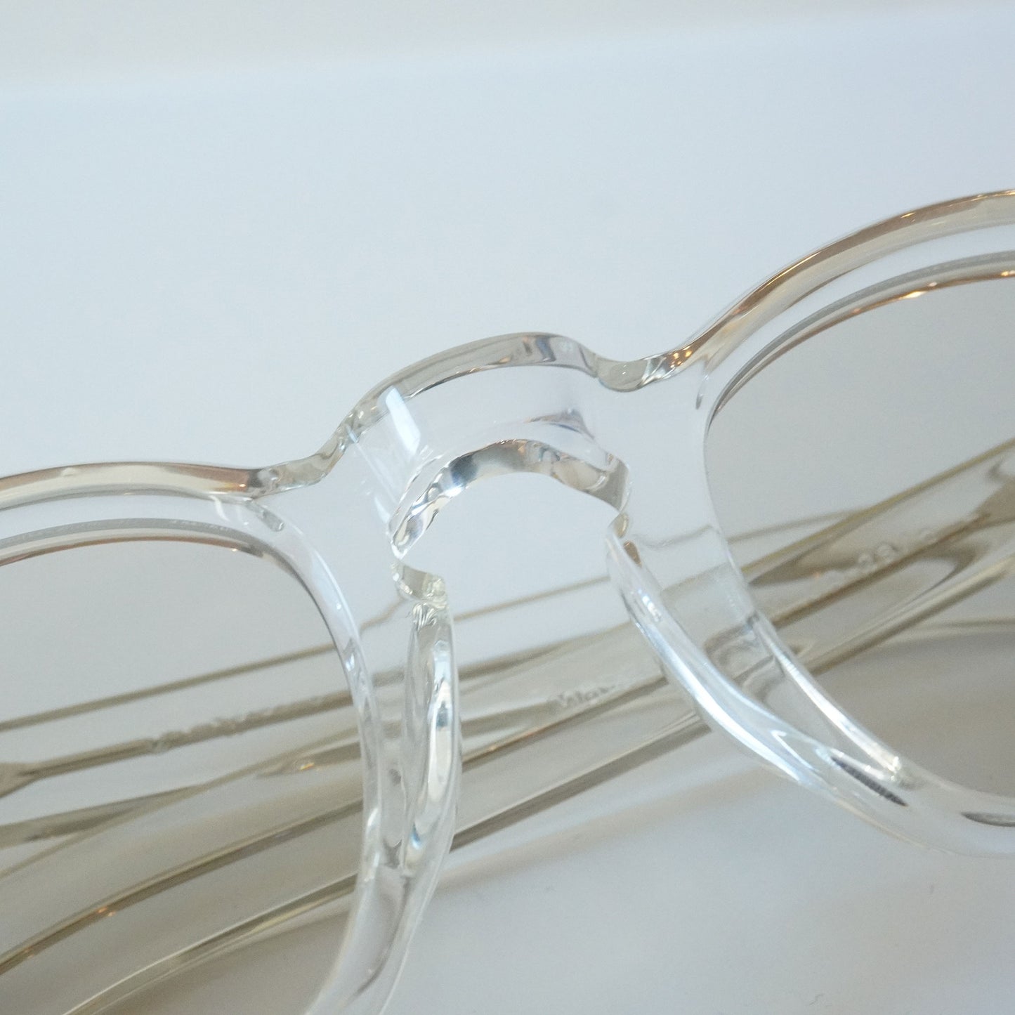 GP-23 (crystal - Lens: BROWN)
