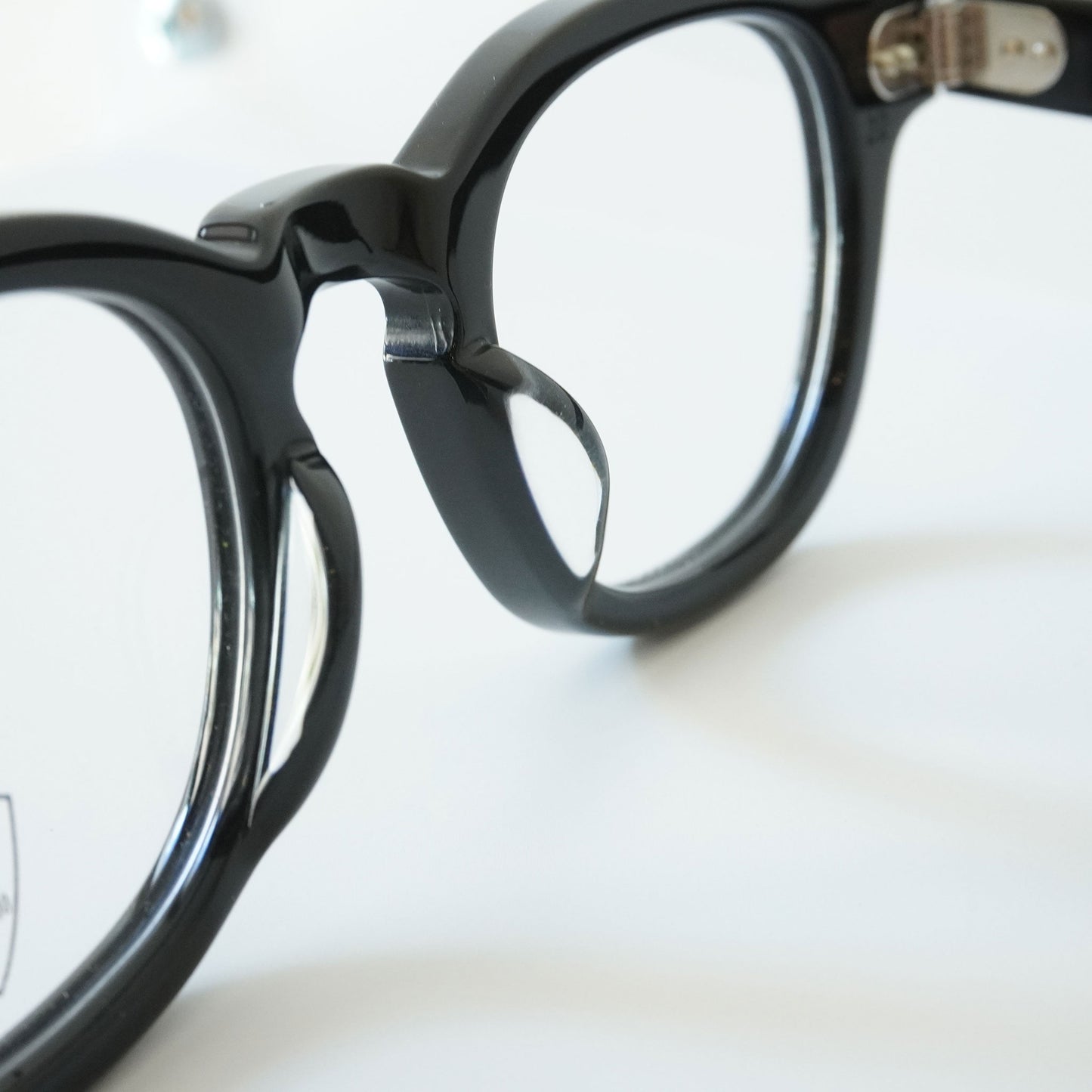 AR 46□22 (Black)