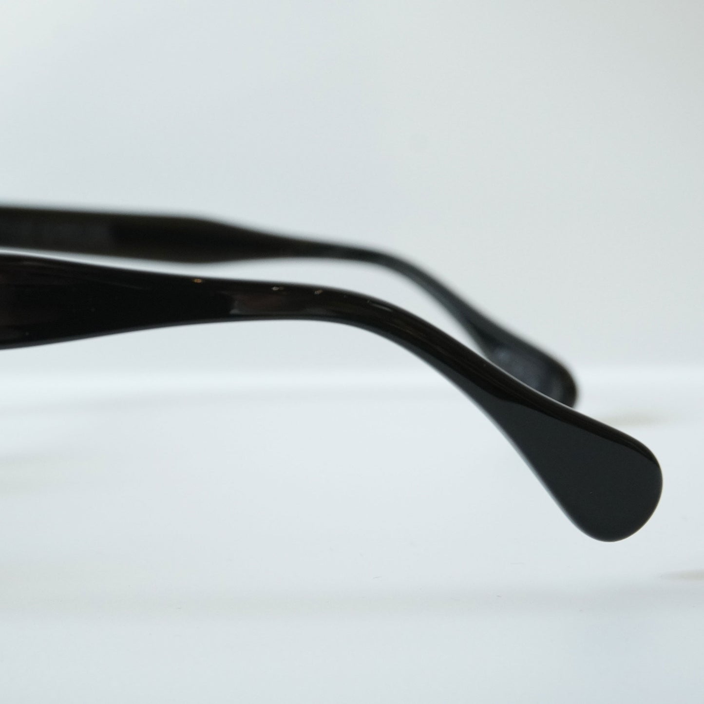 HAROLD 45 (Black Clear Fade)