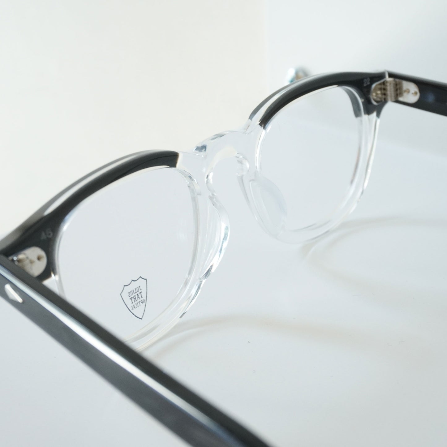 AR 46□24 (BLACK WOOD CLEAR)