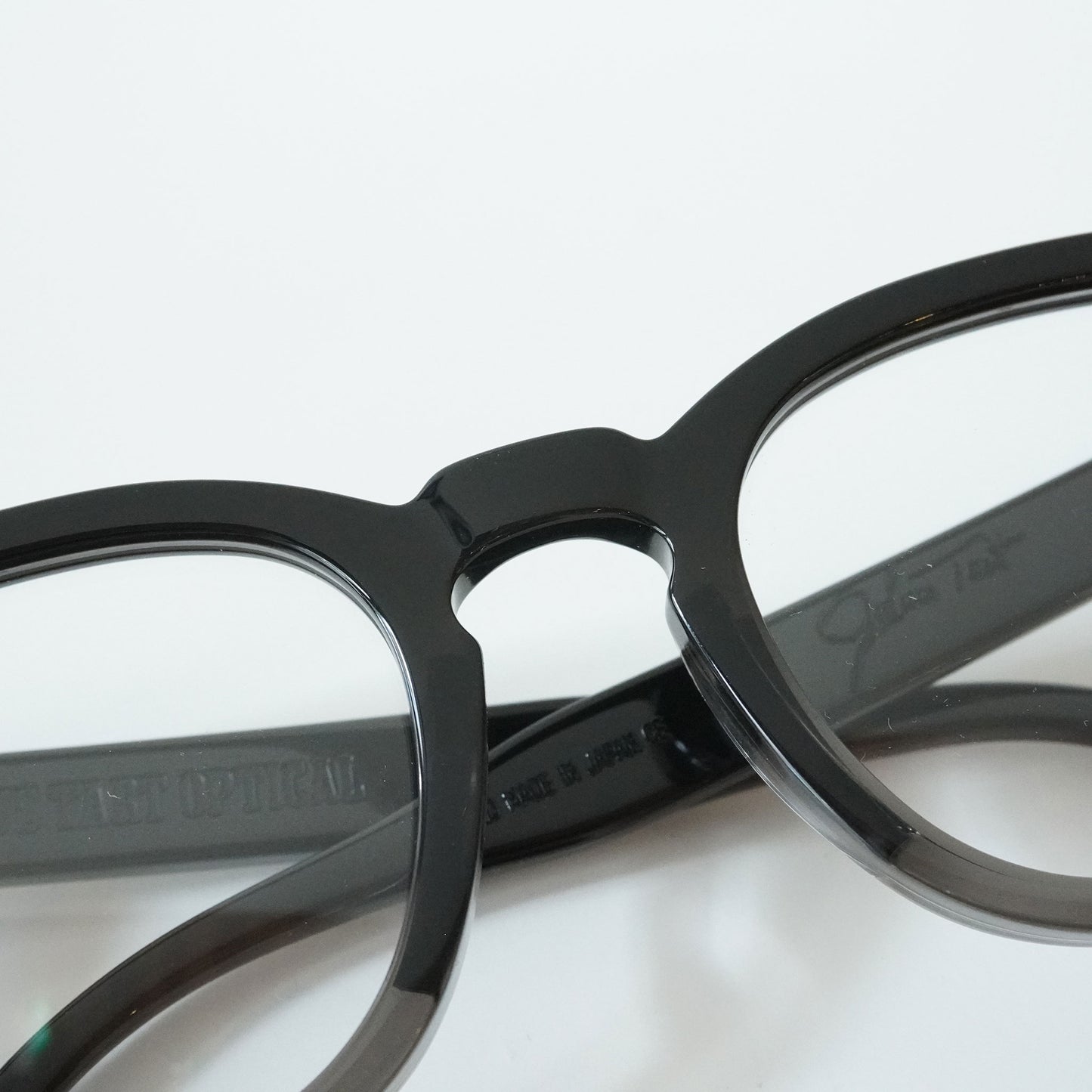 AR 48□22 (DARK BLACK FADE)