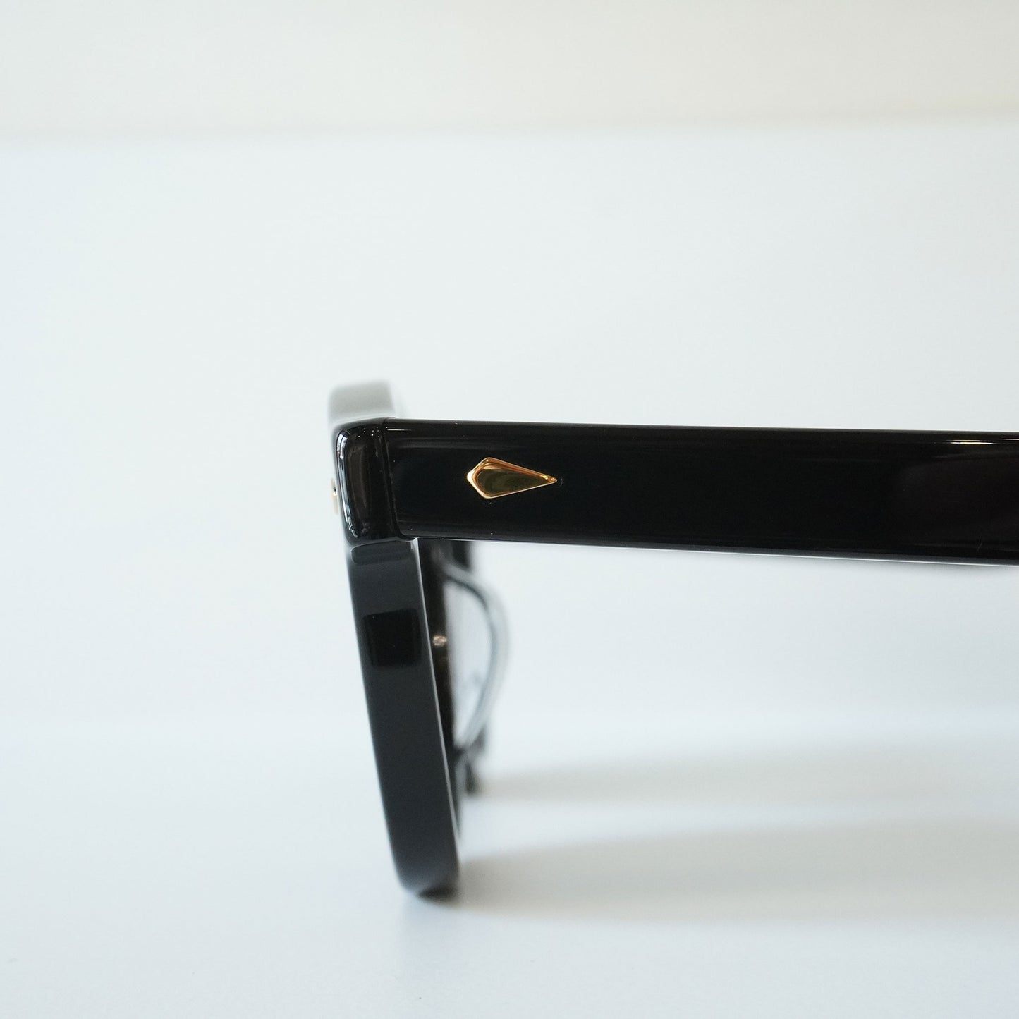 AR GOLD 44□22 (BLACK)