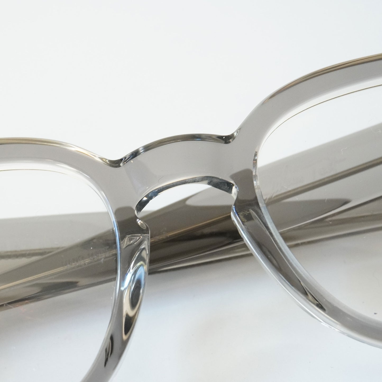 BRYAN 46 (GREY CRYSTAL 2)