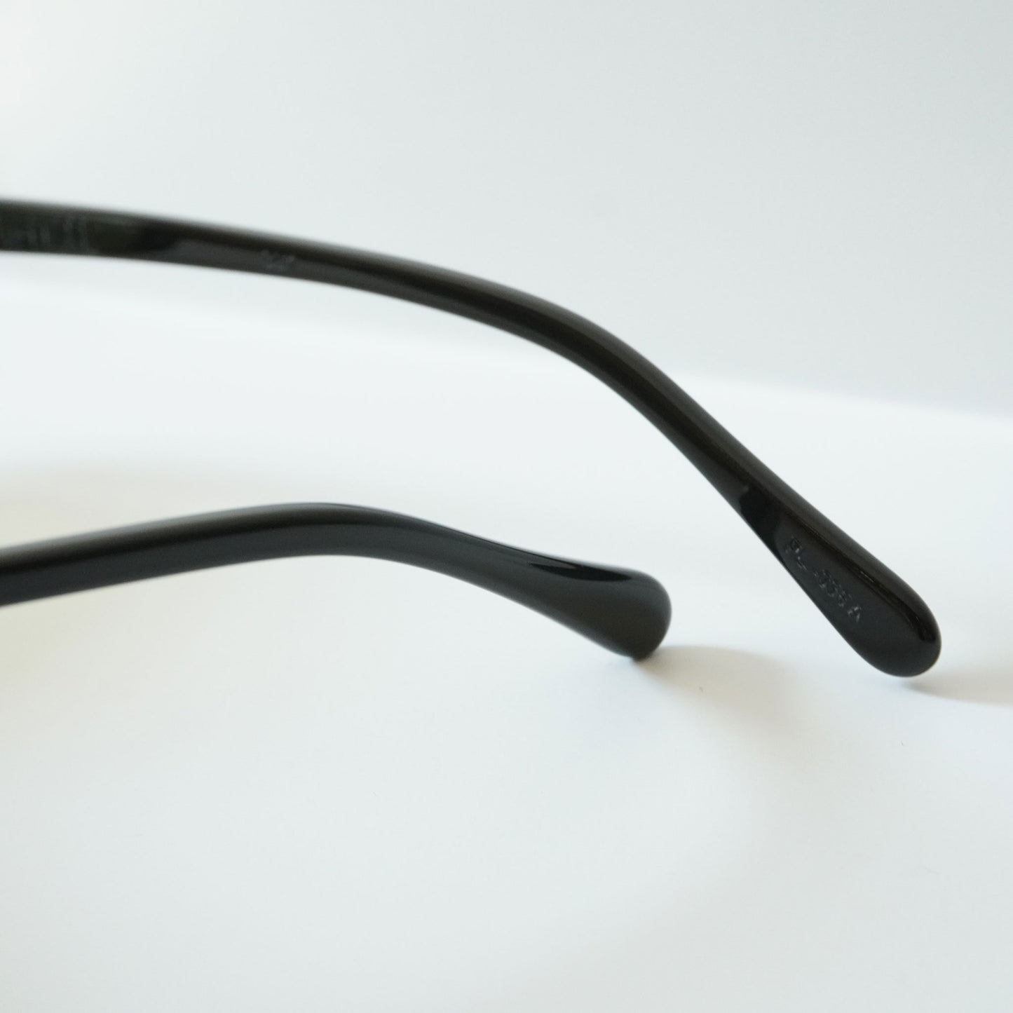 T-SQUARE (BLACK)