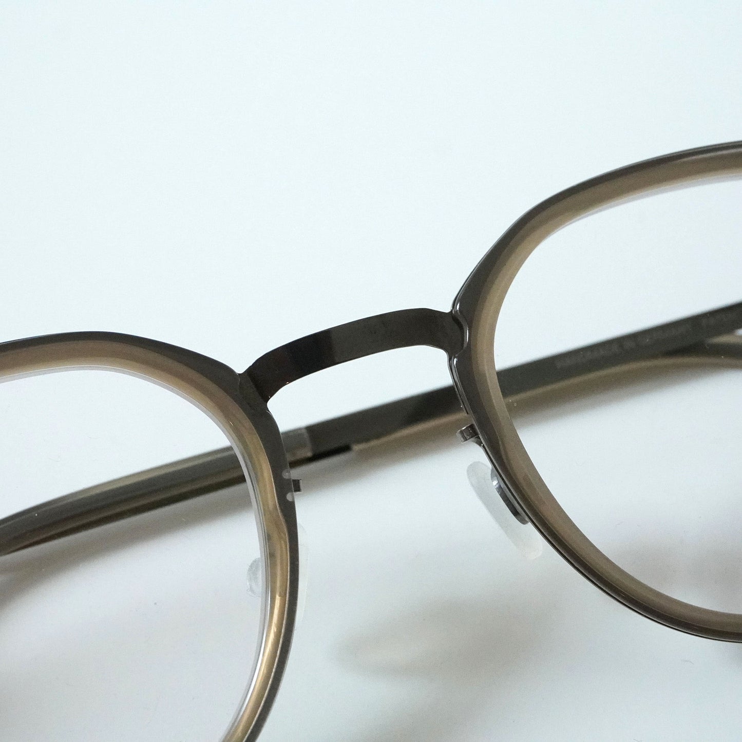 HALVAR (Shiny Graphite/Taupe)