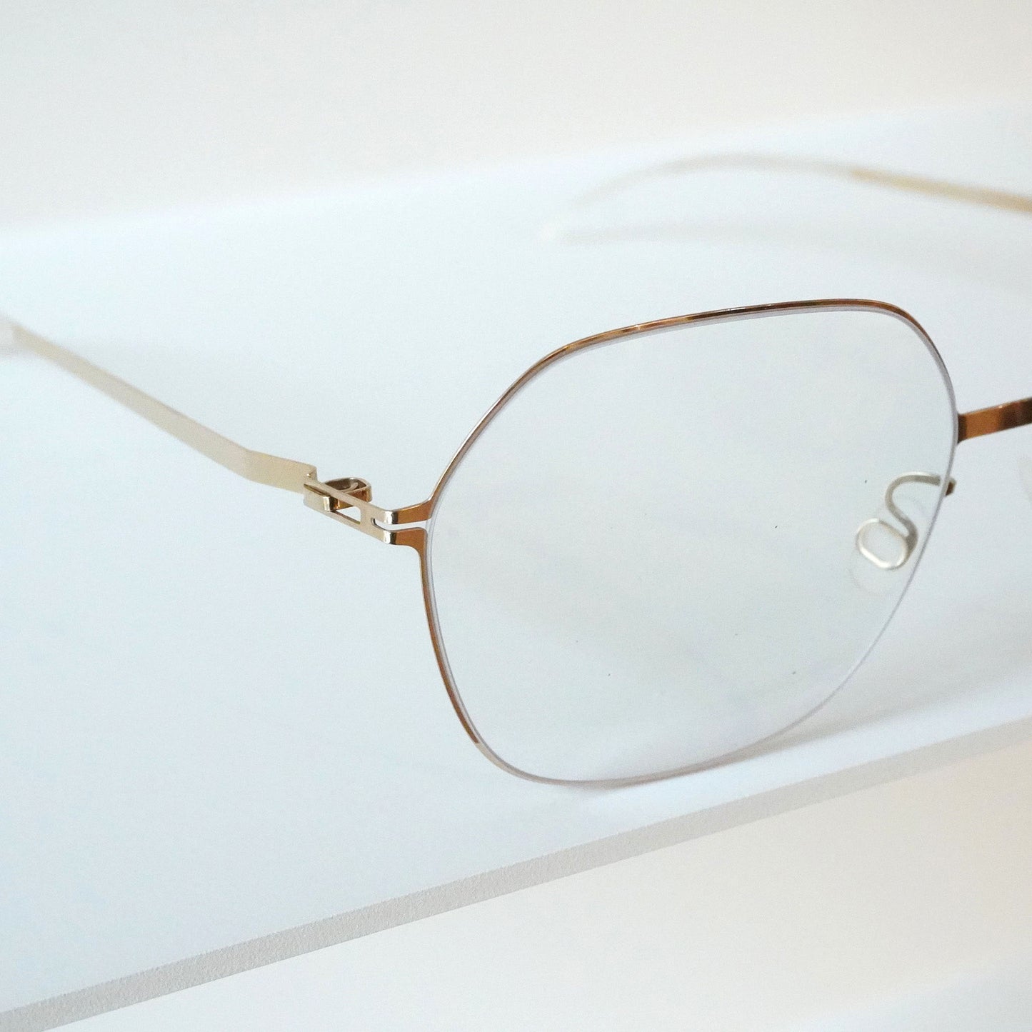 ISE (Champagne Gold)