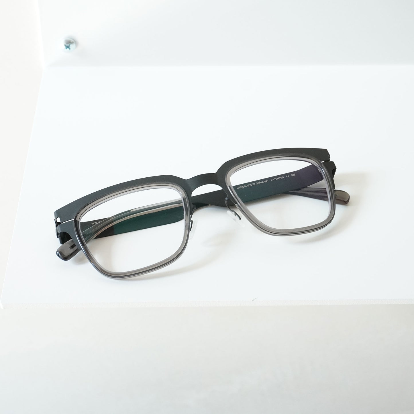 RAYMOND (Black/Clear Ash)