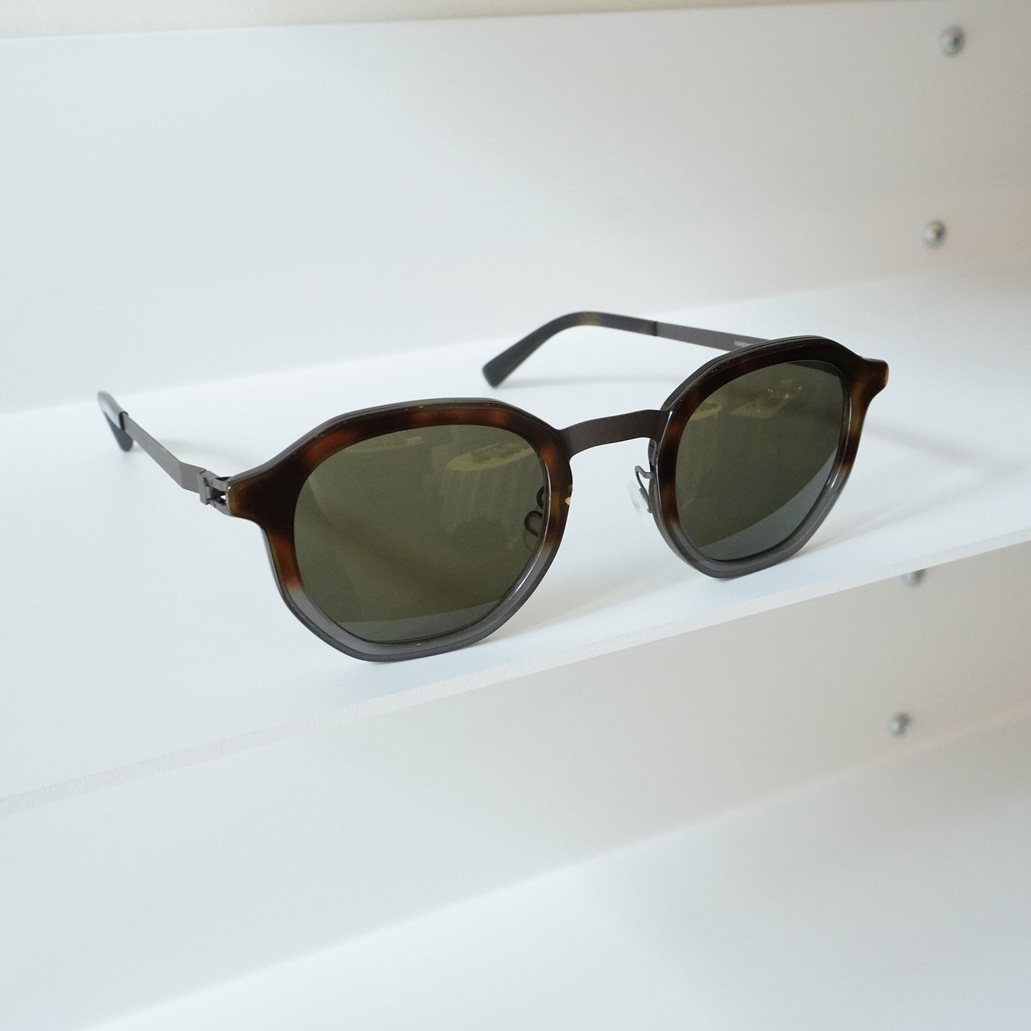 SAWYER (DARK BROWN/SANTIAGO GRADIENT RAWGREEN SOLID)