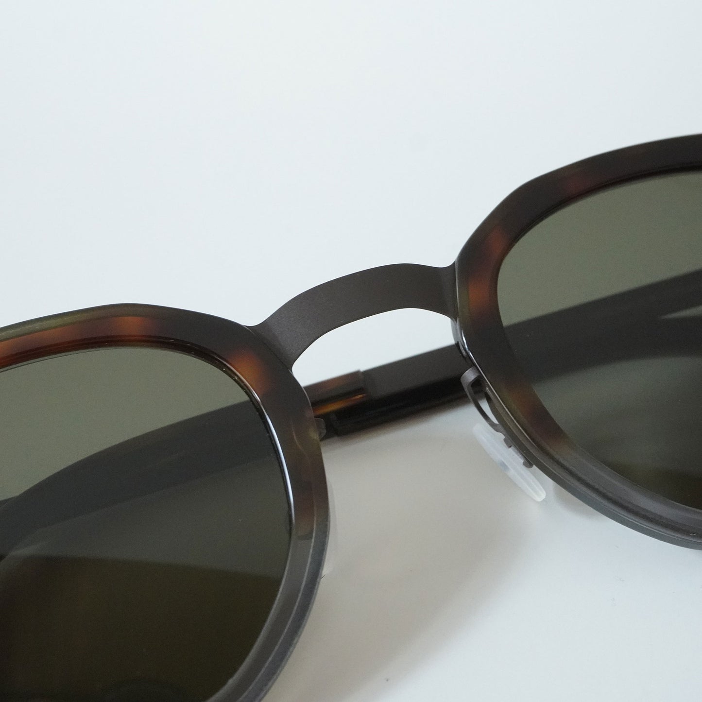 SAWYER (DARK BROWN/SANTIAGO GRADIENT RAWGREEN SOLID)