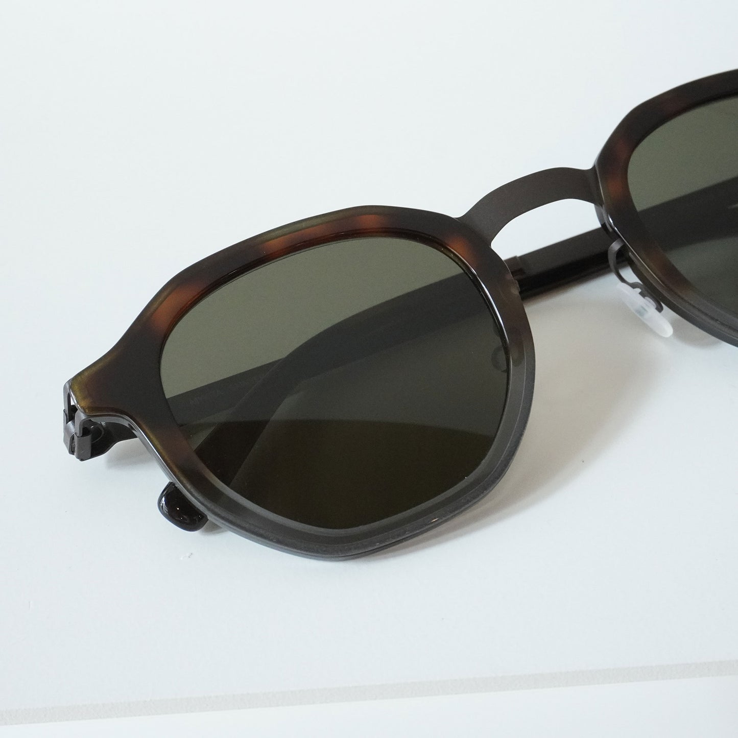 SAWYER (DARK BROWN/SANTIAGO GRADIENT RAWGREEN SOLID)