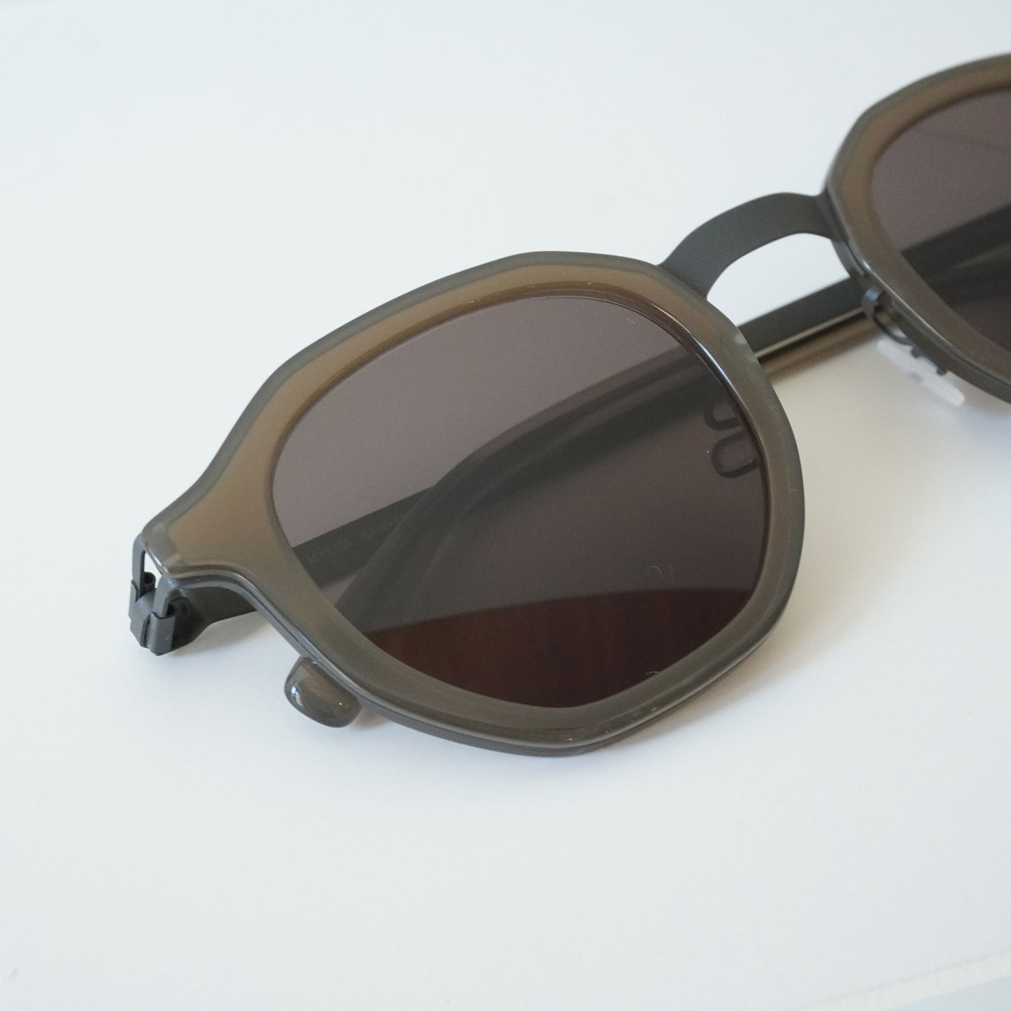 SAWYER (STOM GREY/TAUPE BROWN SOLID)
