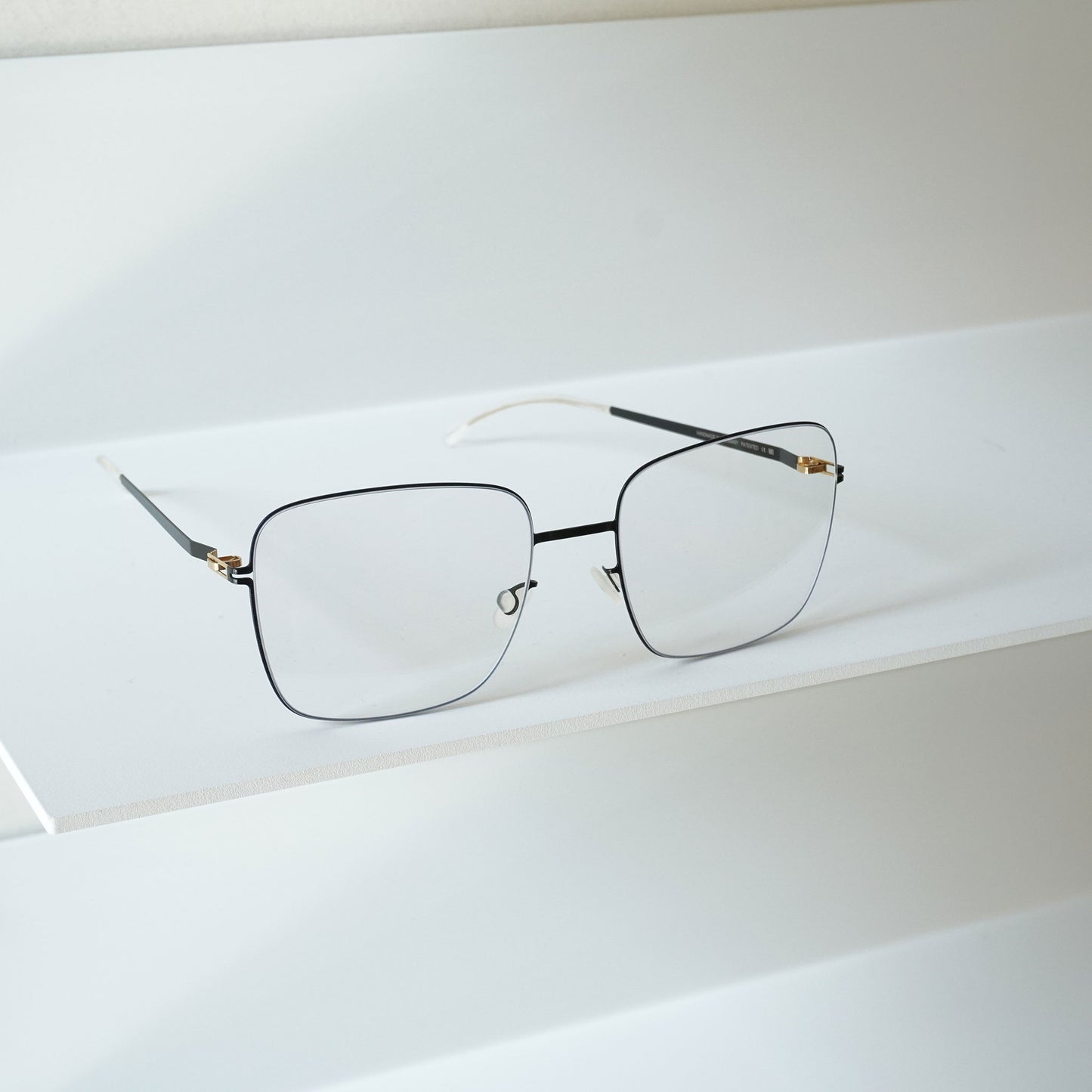 SILIA (Jet Black)