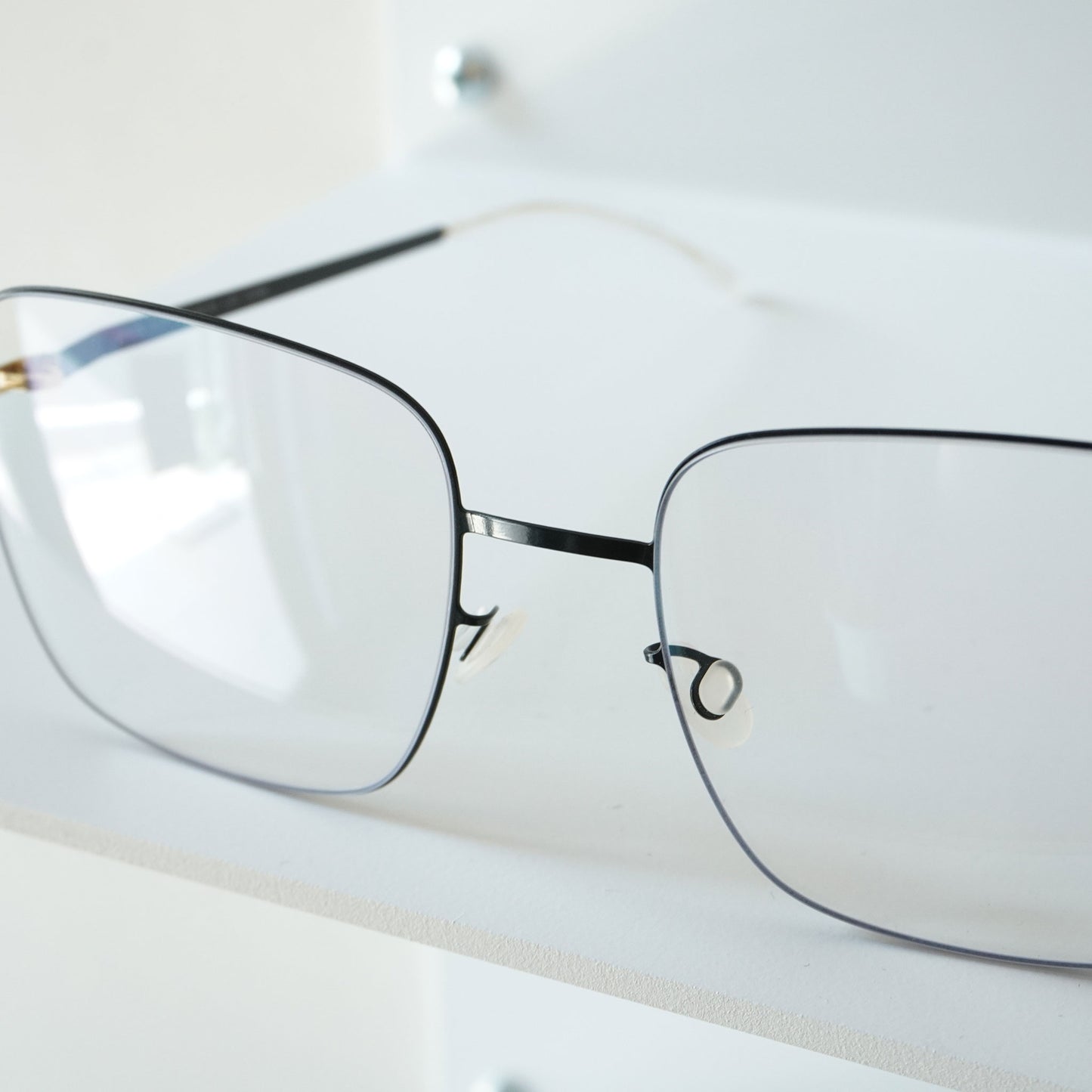 SILIA (Jet Black)