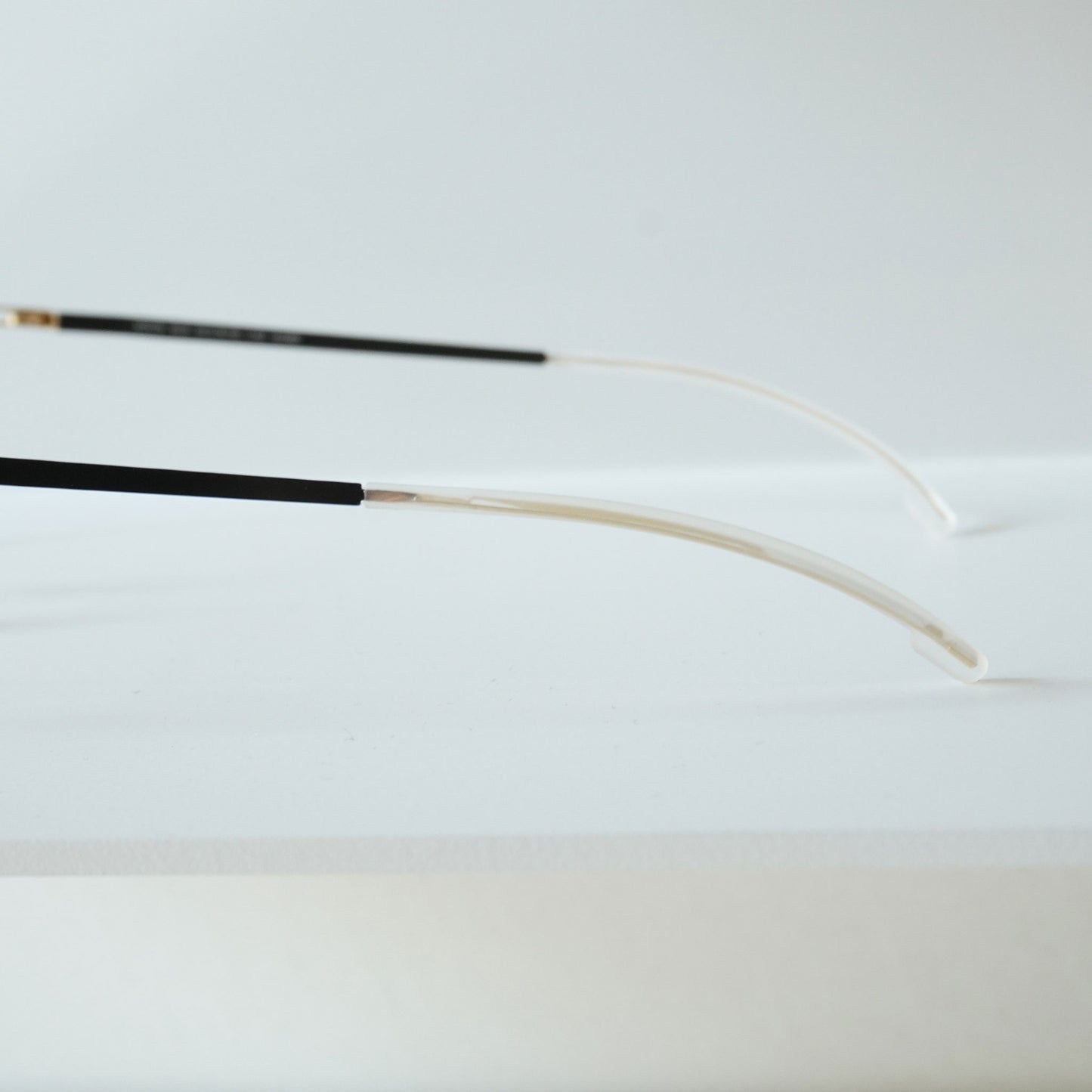 SILIA (Jet Black)