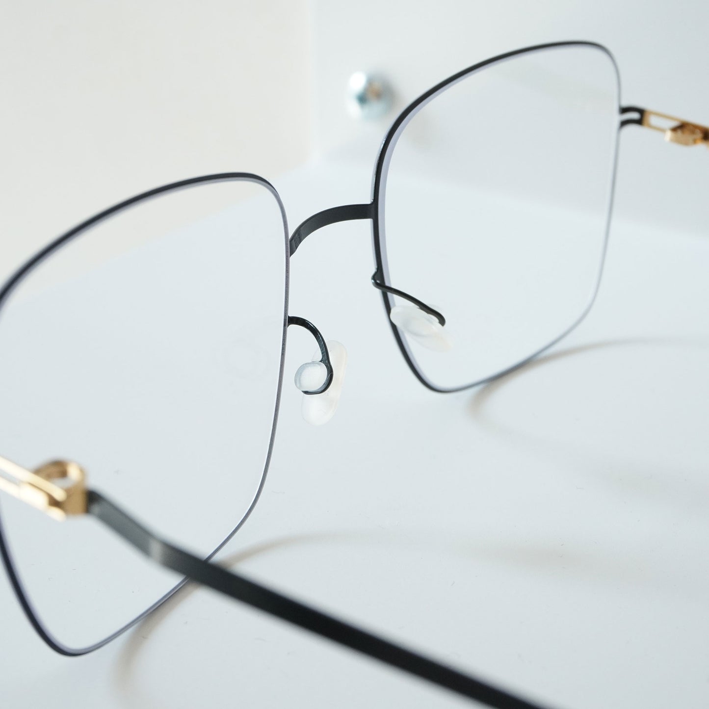 SILIA (Jet Black)