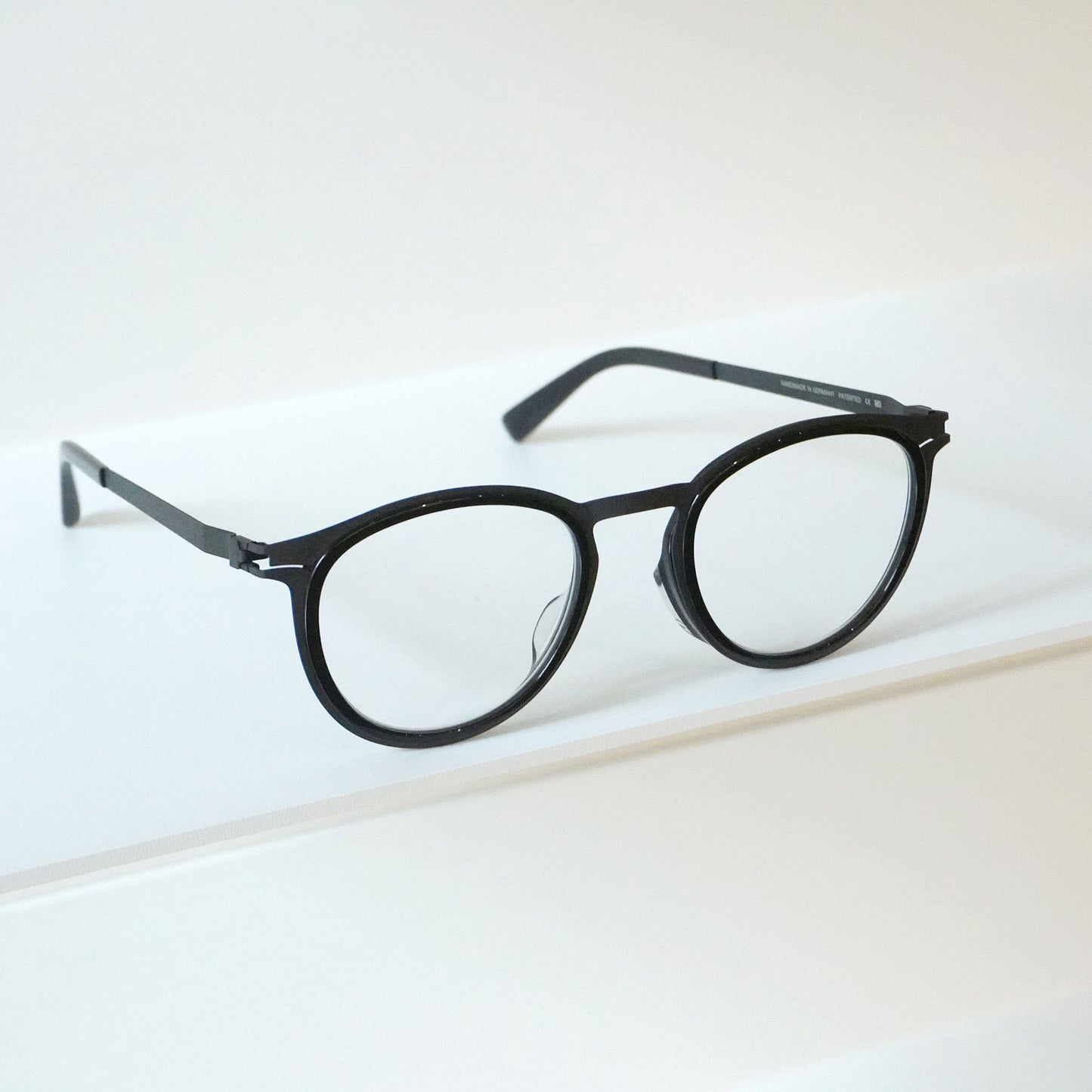SIWA (Black/Black)