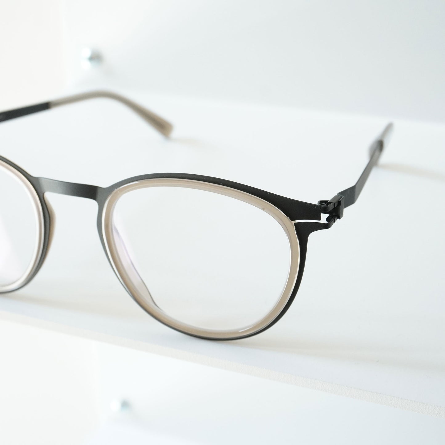 SIWA (Black/Taupe)
