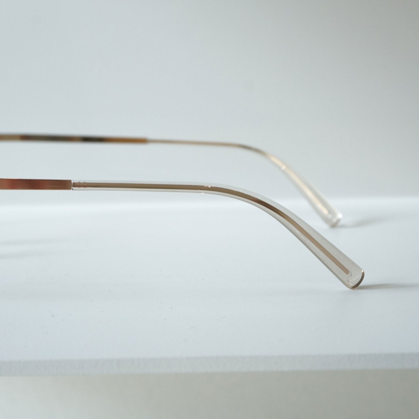 TARO (Silver/Champagne Gold)