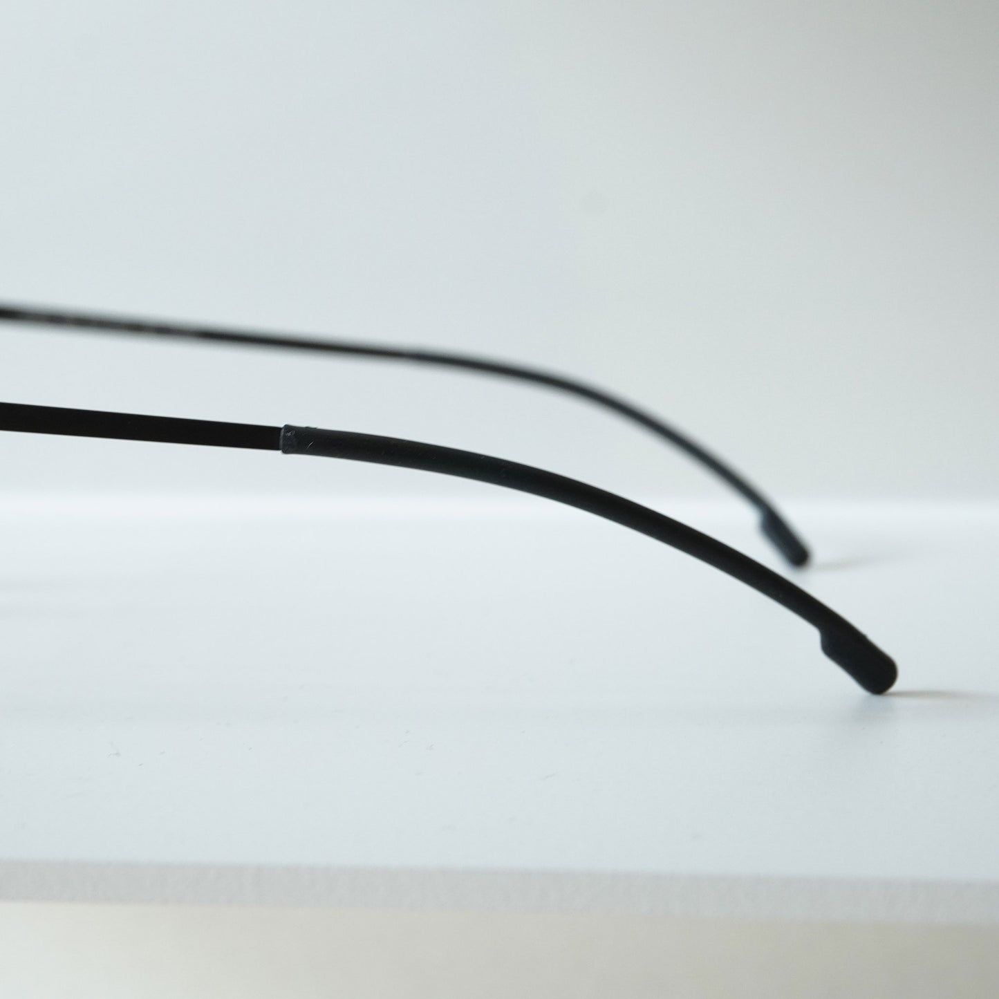 TOBI (Black)