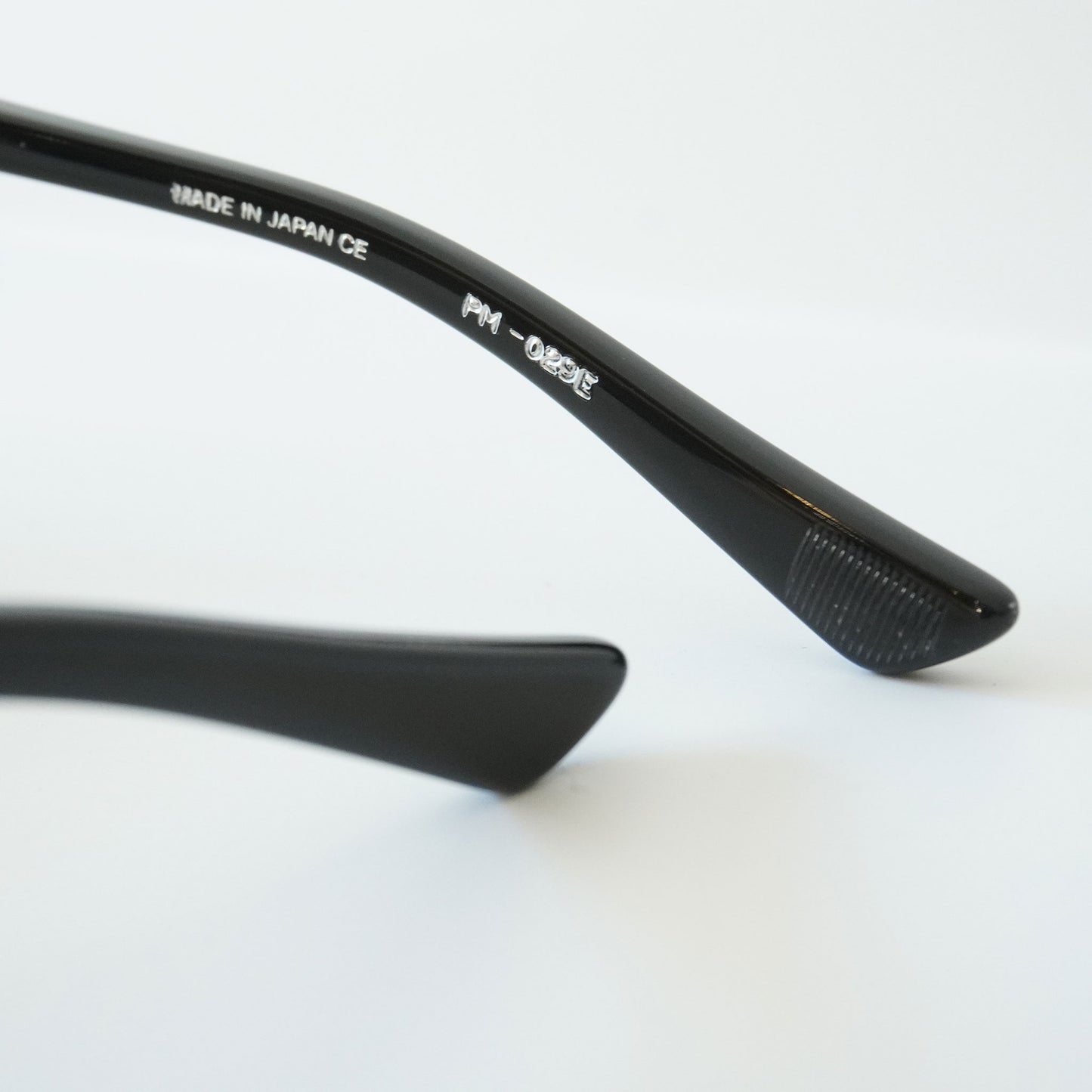 CLAYTON CMB (BLACK)