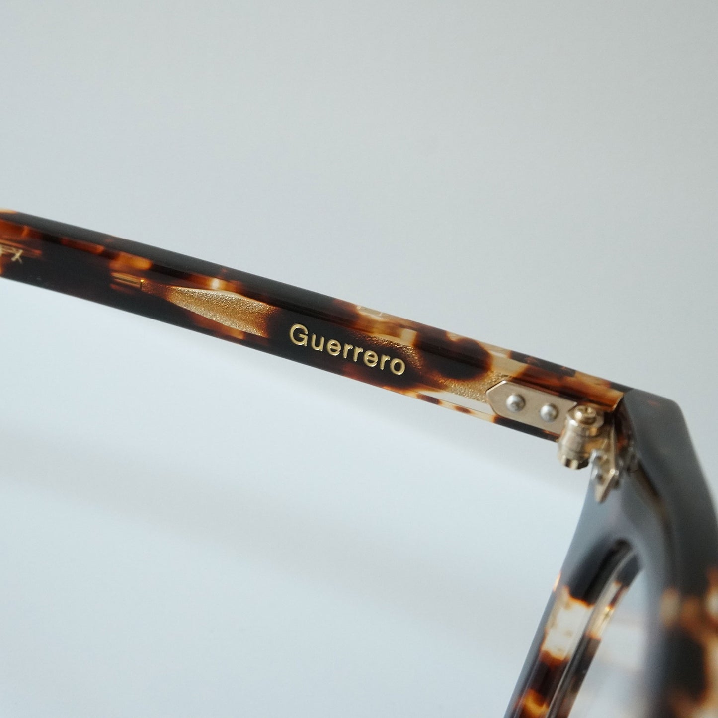 GUERRERO (HONEY TORTOISE)