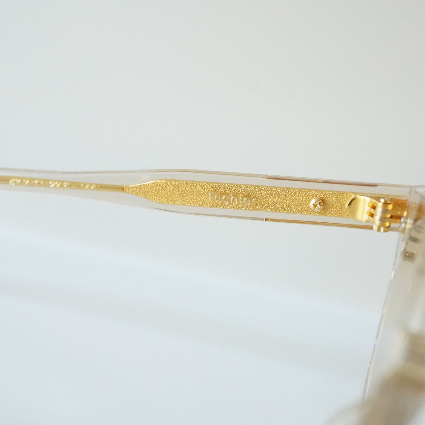 RICHTER (Honey Mauve)