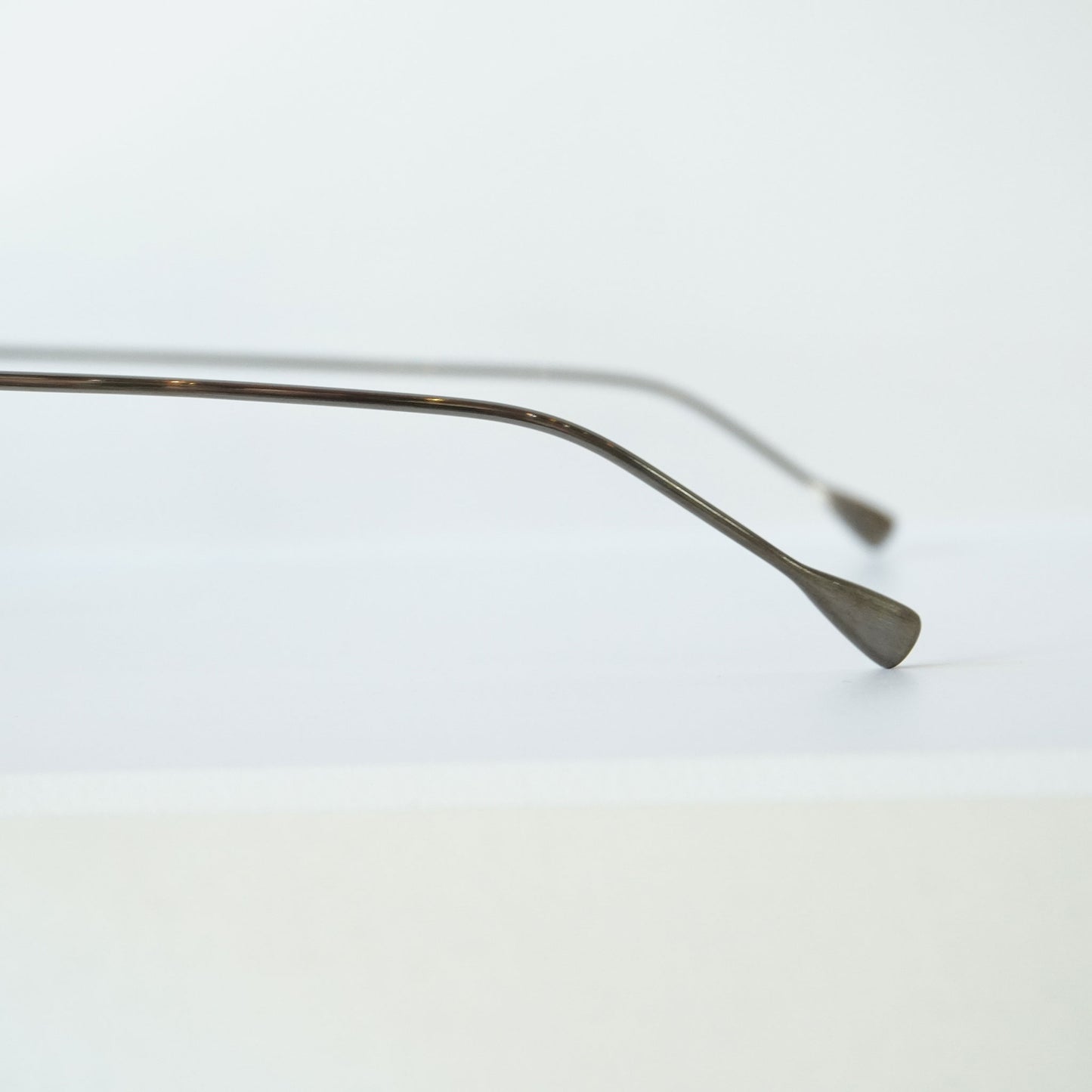SEEGER 47 (ANTIQUE SILVER)