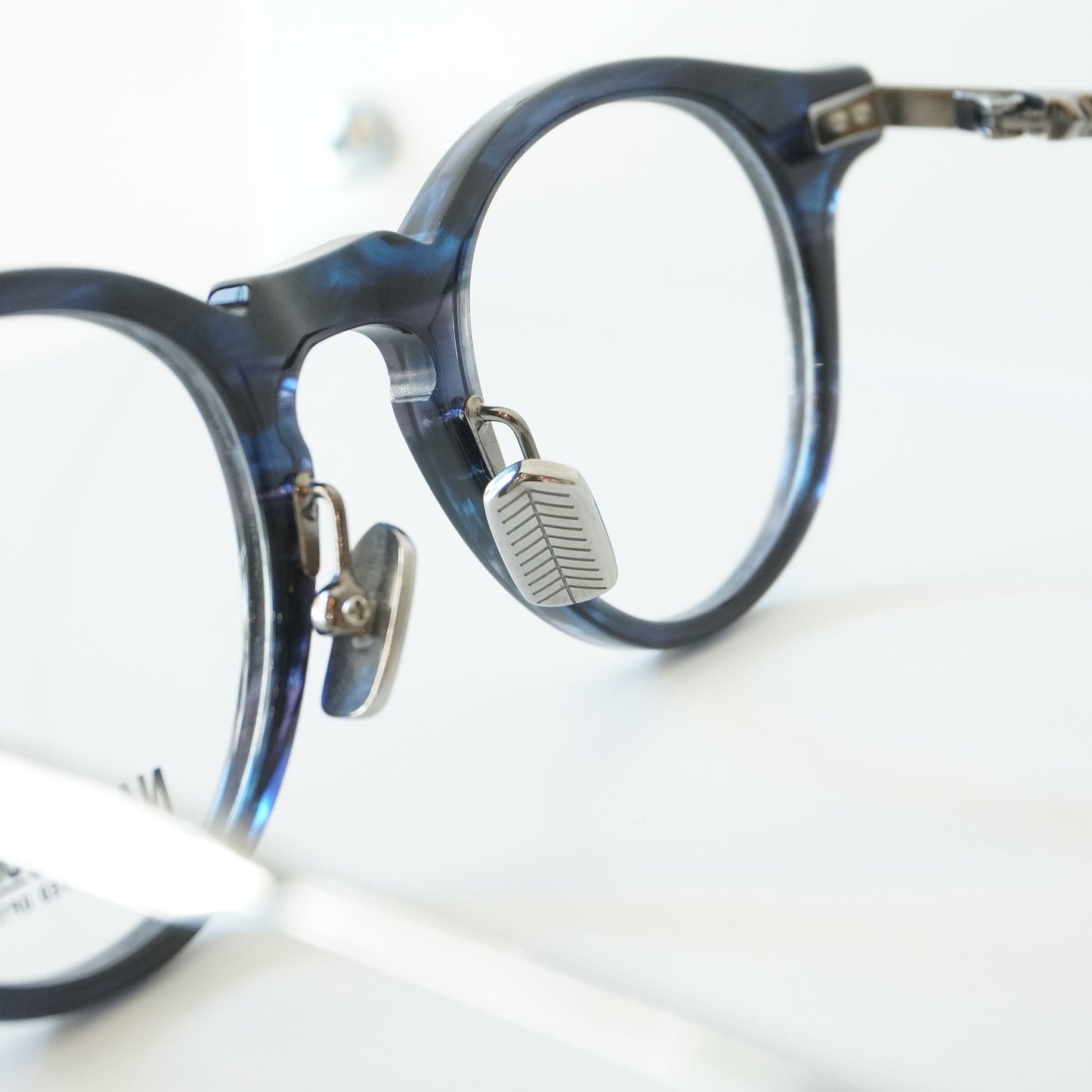SEXTANT (INDIGO)