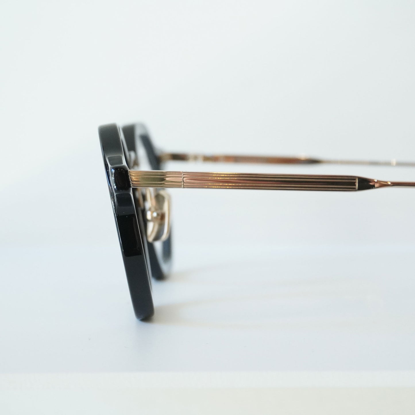 SPUTNIK (BLACK)