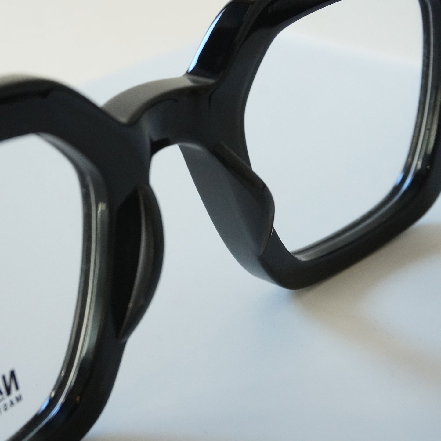 TRINITY (BLACK)