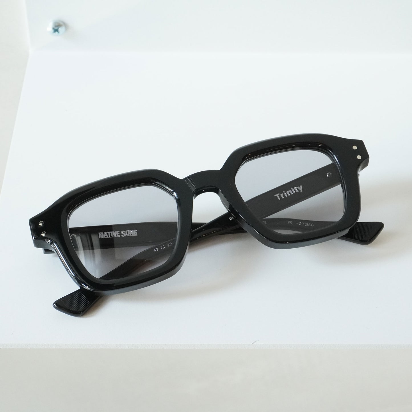 TRINITY SUN (BLACK)