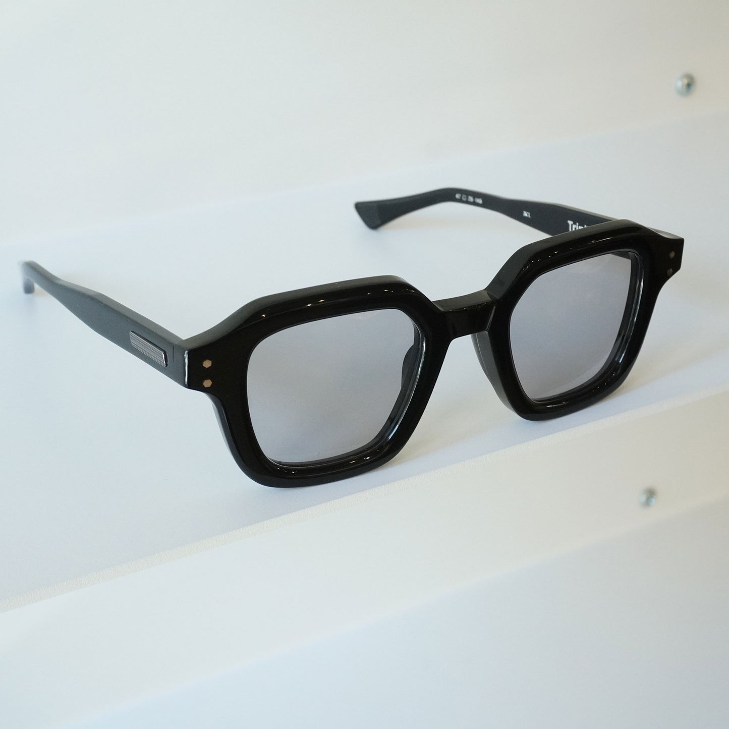 TRINITY SUN (BLACK)