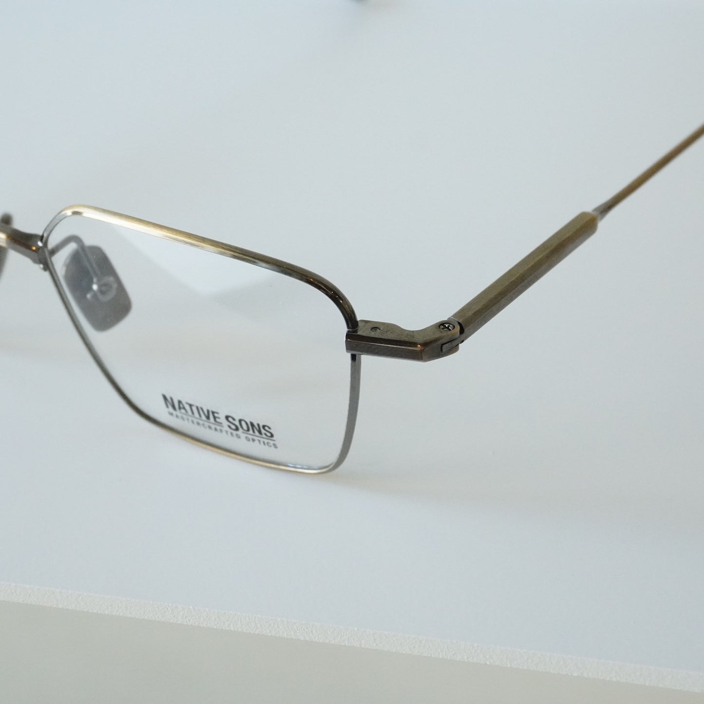 YEAGER (ANTIQUE GOLD)