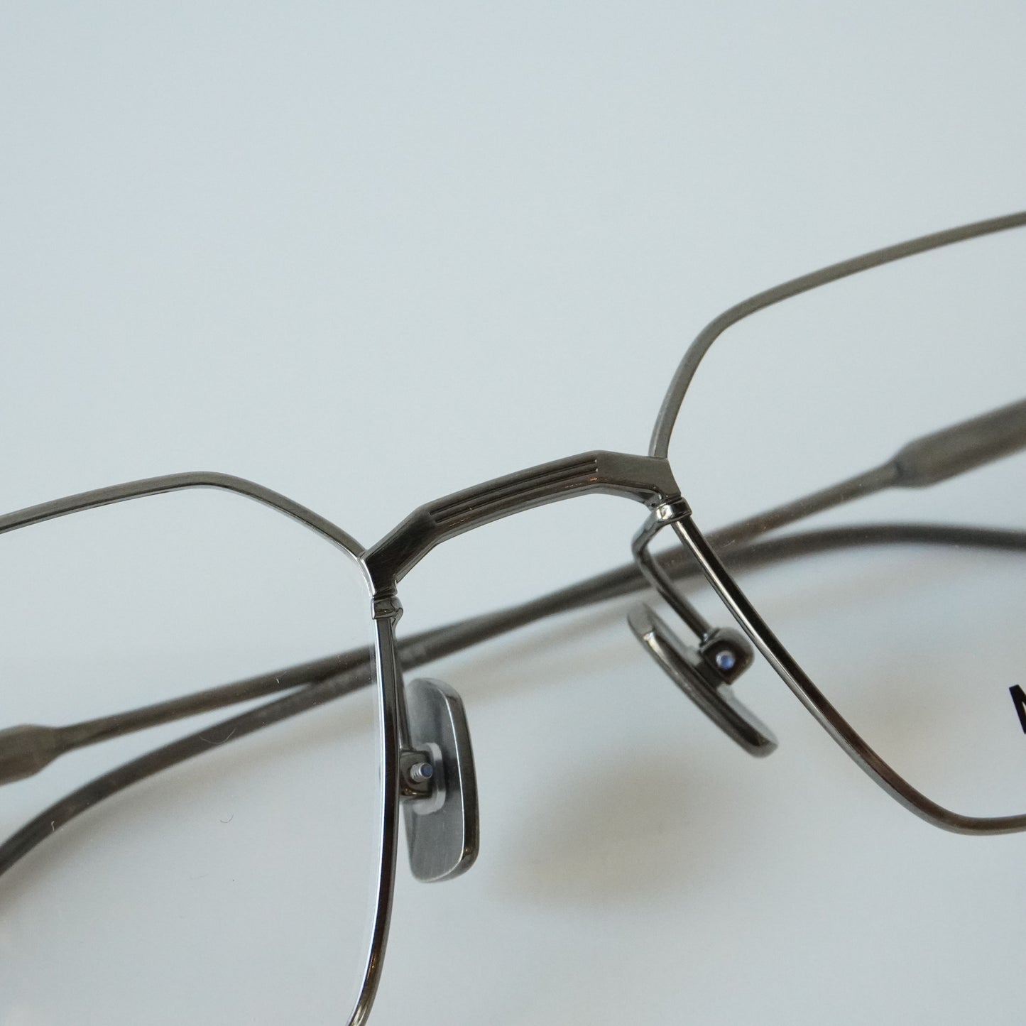 YEAGER (Antique Silver)