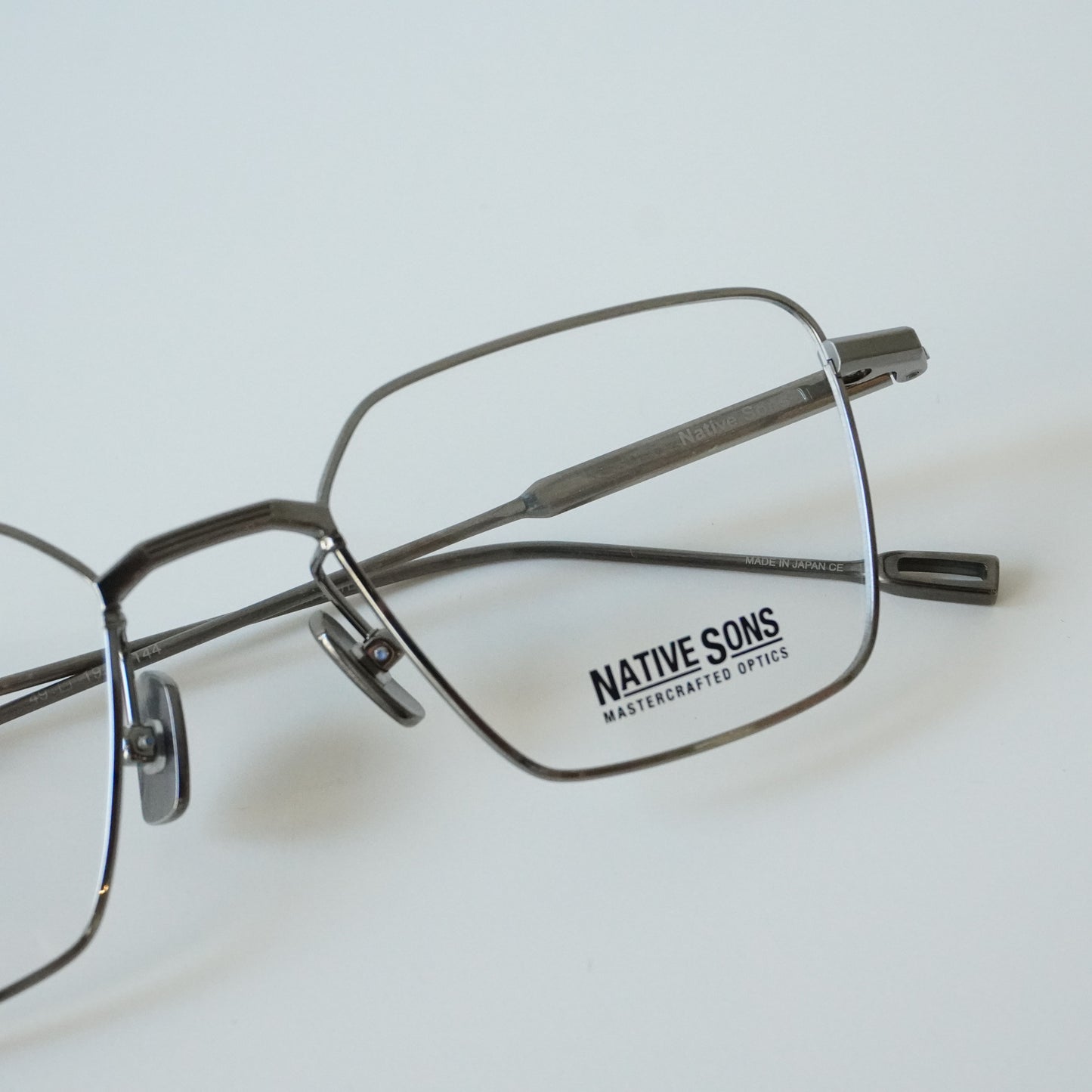 YEAGER (Antique Silver)