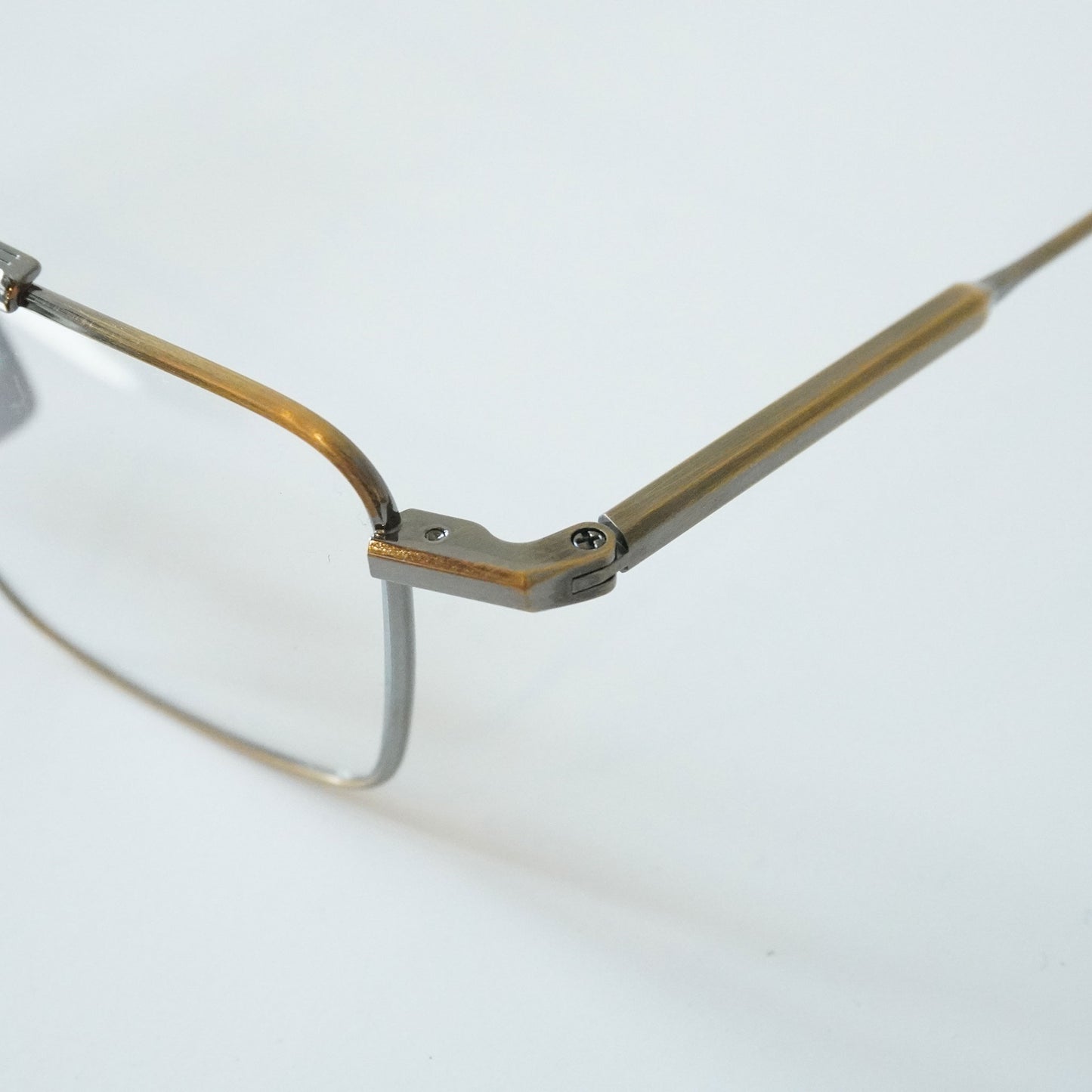 YEAGER EXP (ANTIQUE GOLD)