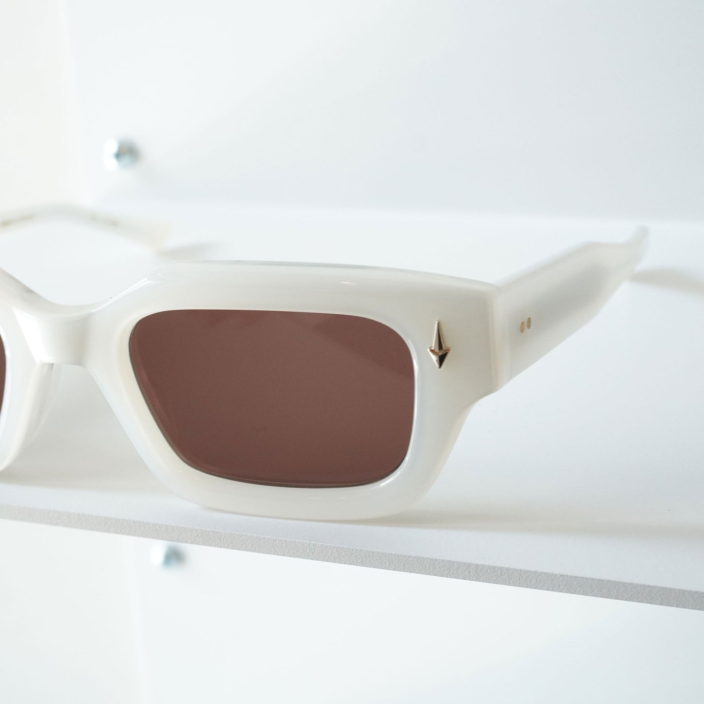 GEVAUDAN (Pearl White)