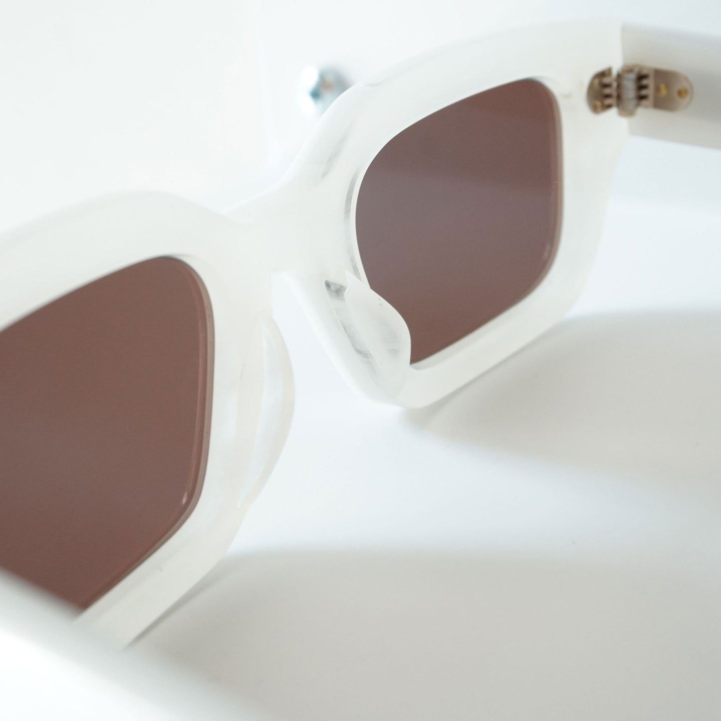 GEVAUDAN (Pearl White)