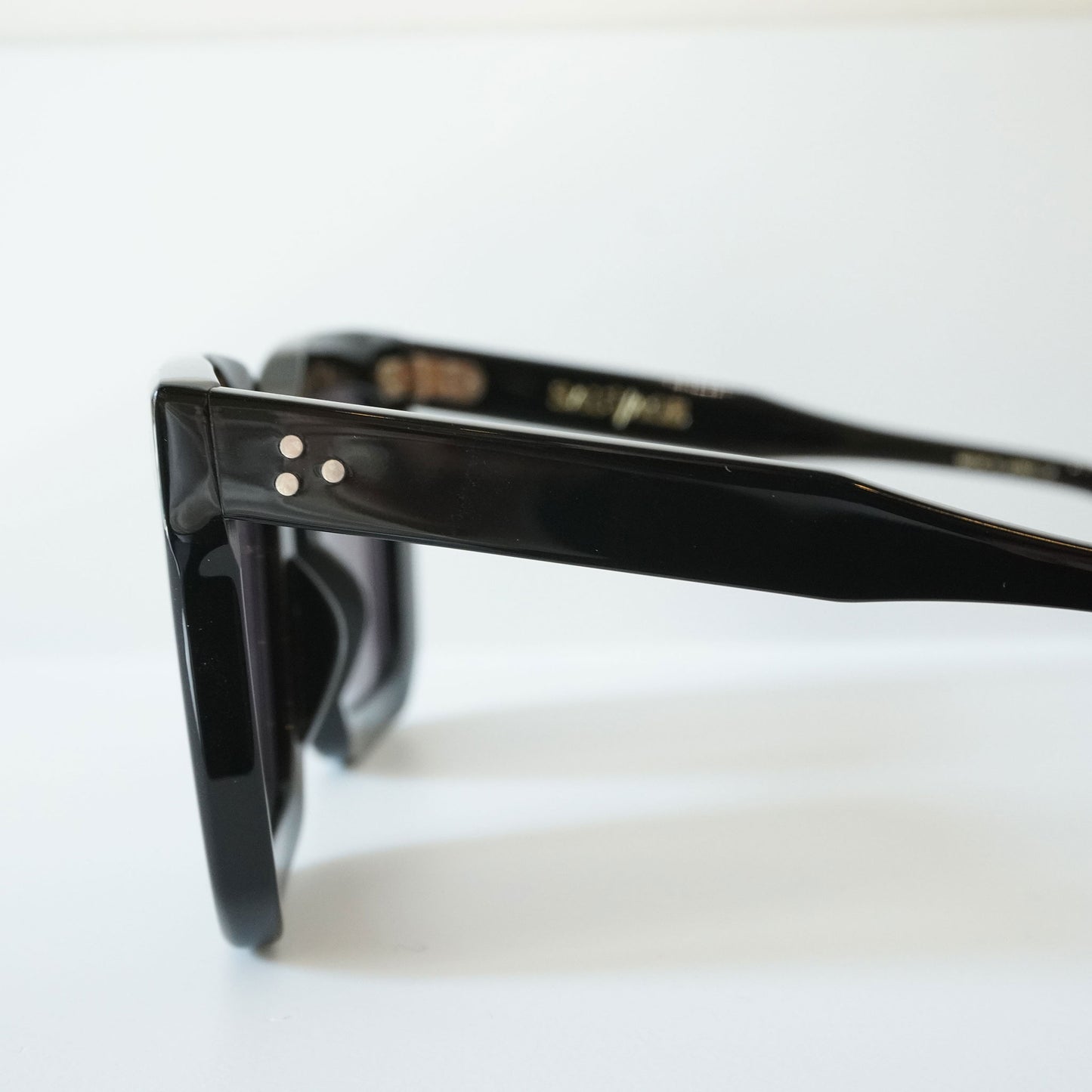 VARDA (BLACK)