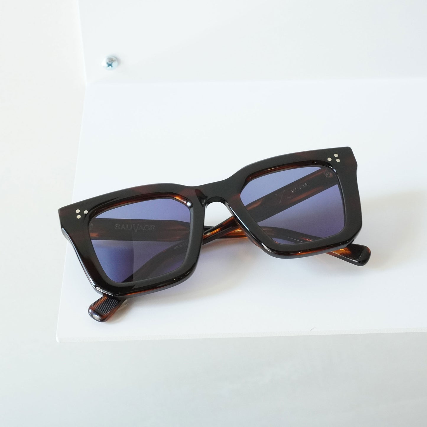 VARDA (Deep Brown)